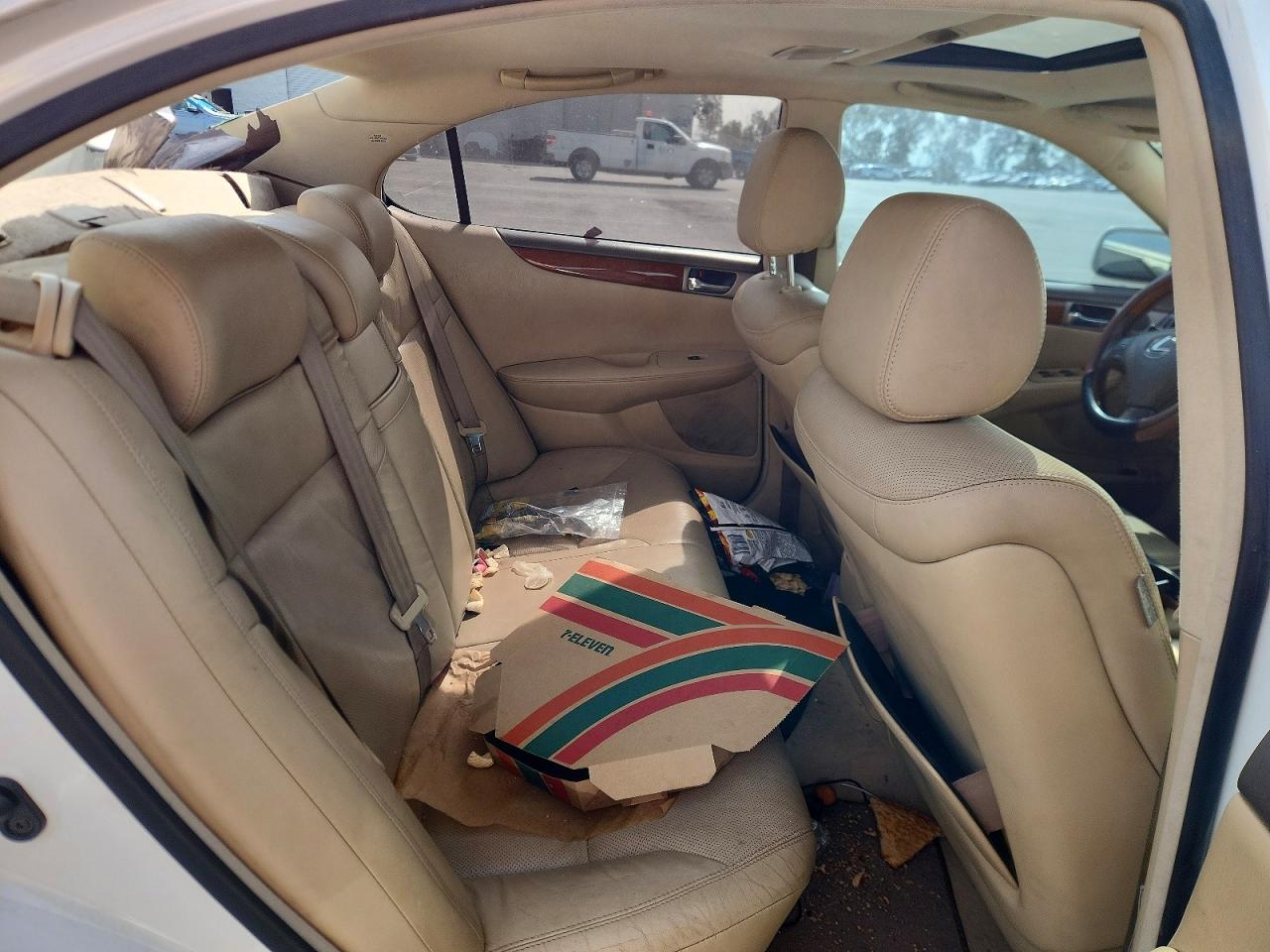 2005 Lexus Es White vin: JTHBA30G155104168