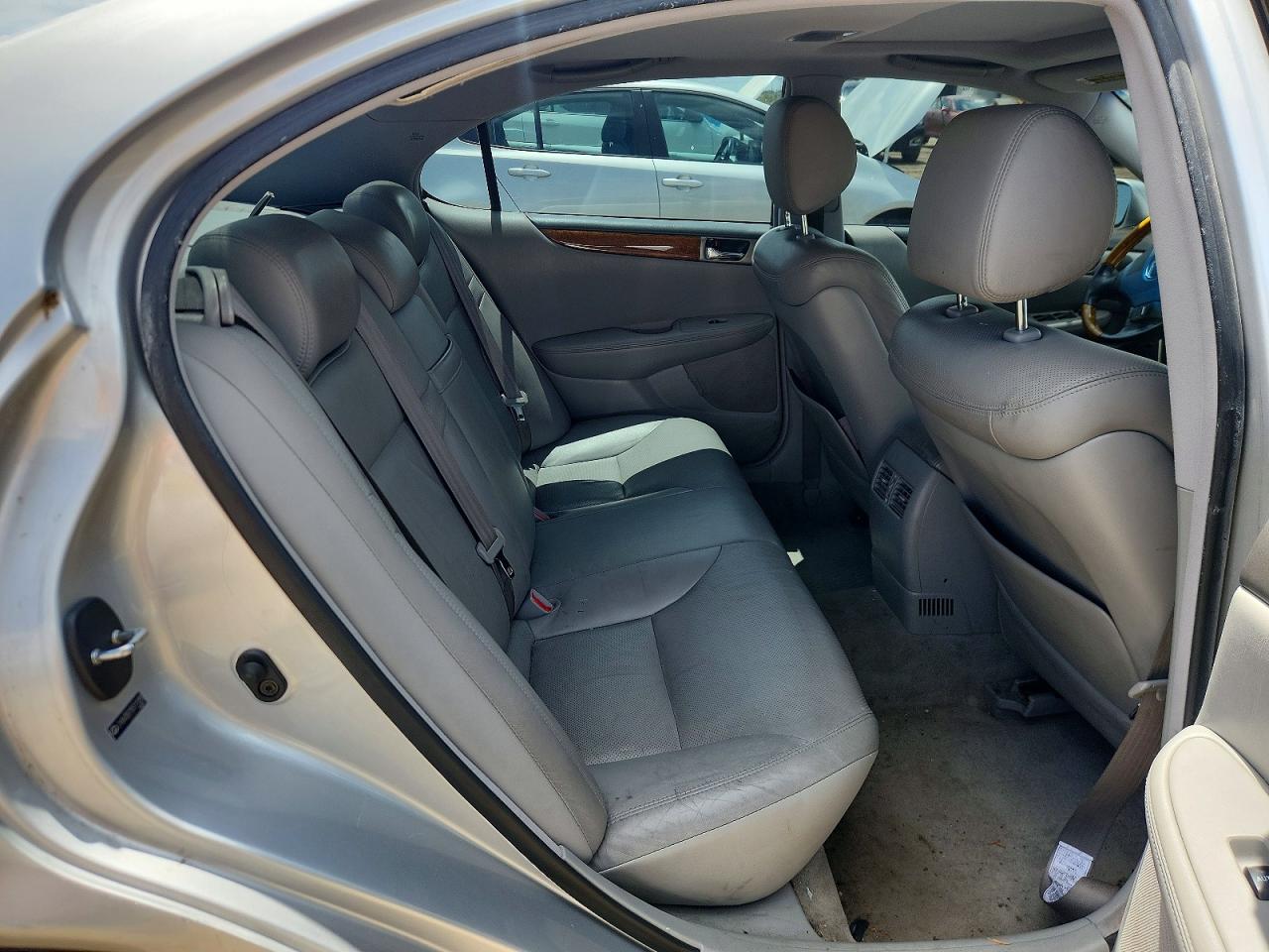 2005 Lexus Es 330 Silver vin: JTHBA30G155111055