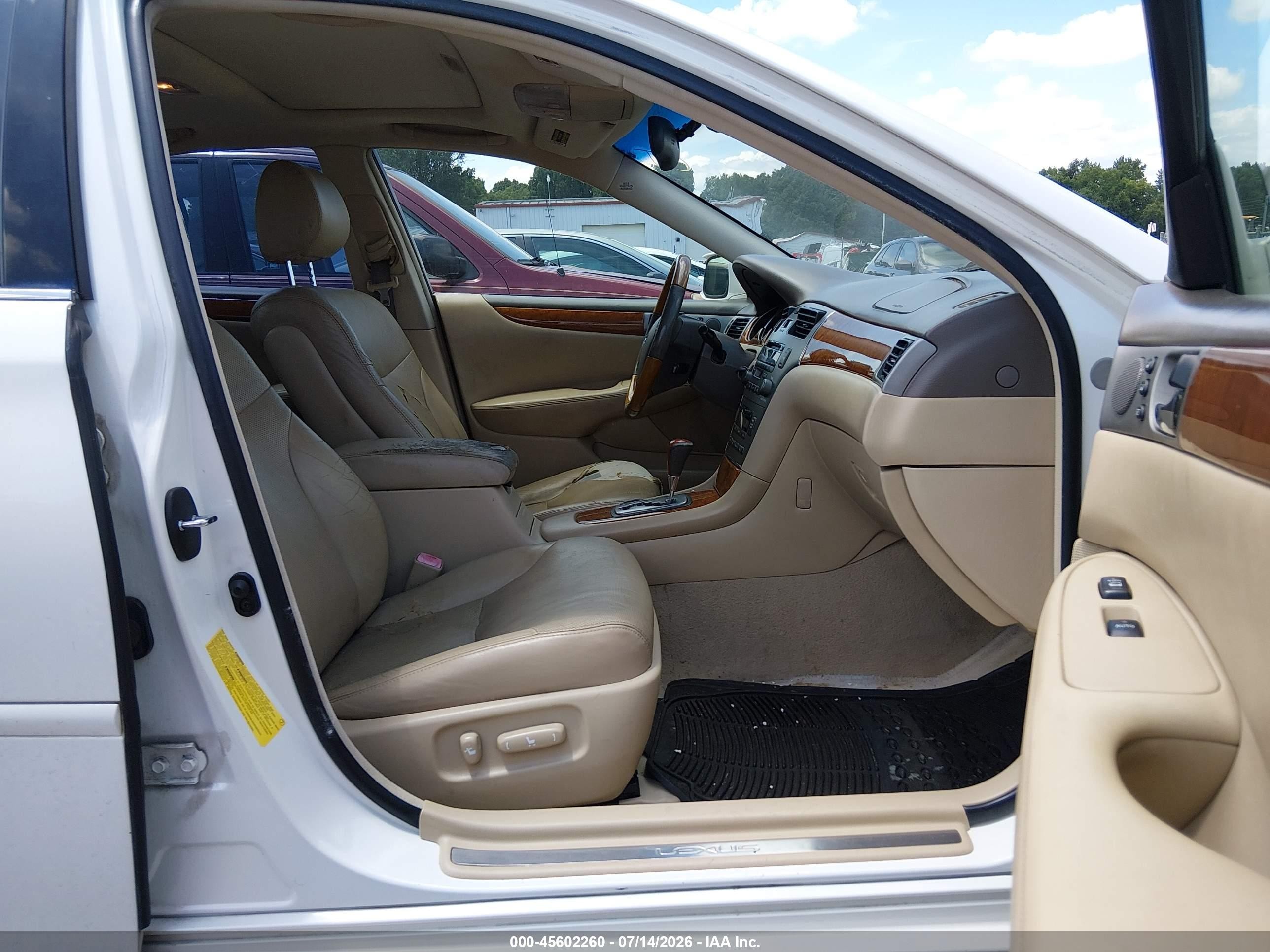 2005 Lexus Es 330   White vin: JTHBA30G155119298