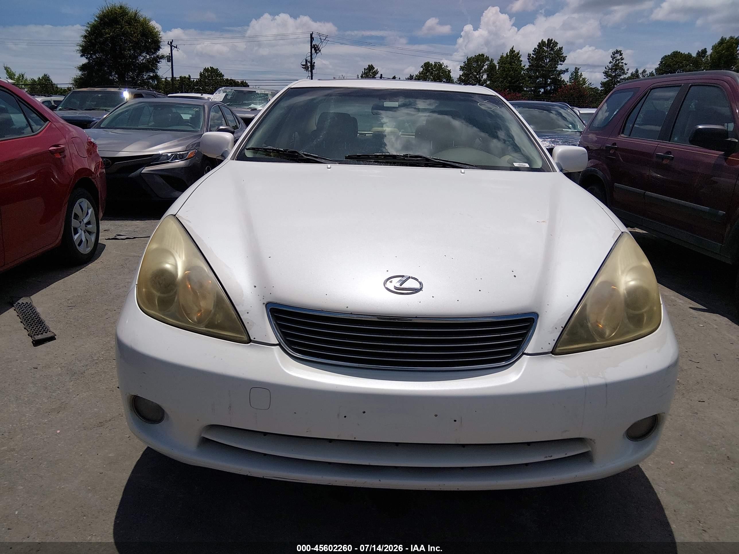 2005 Lexus Es 330   White vin: JTHBA30G155119298
