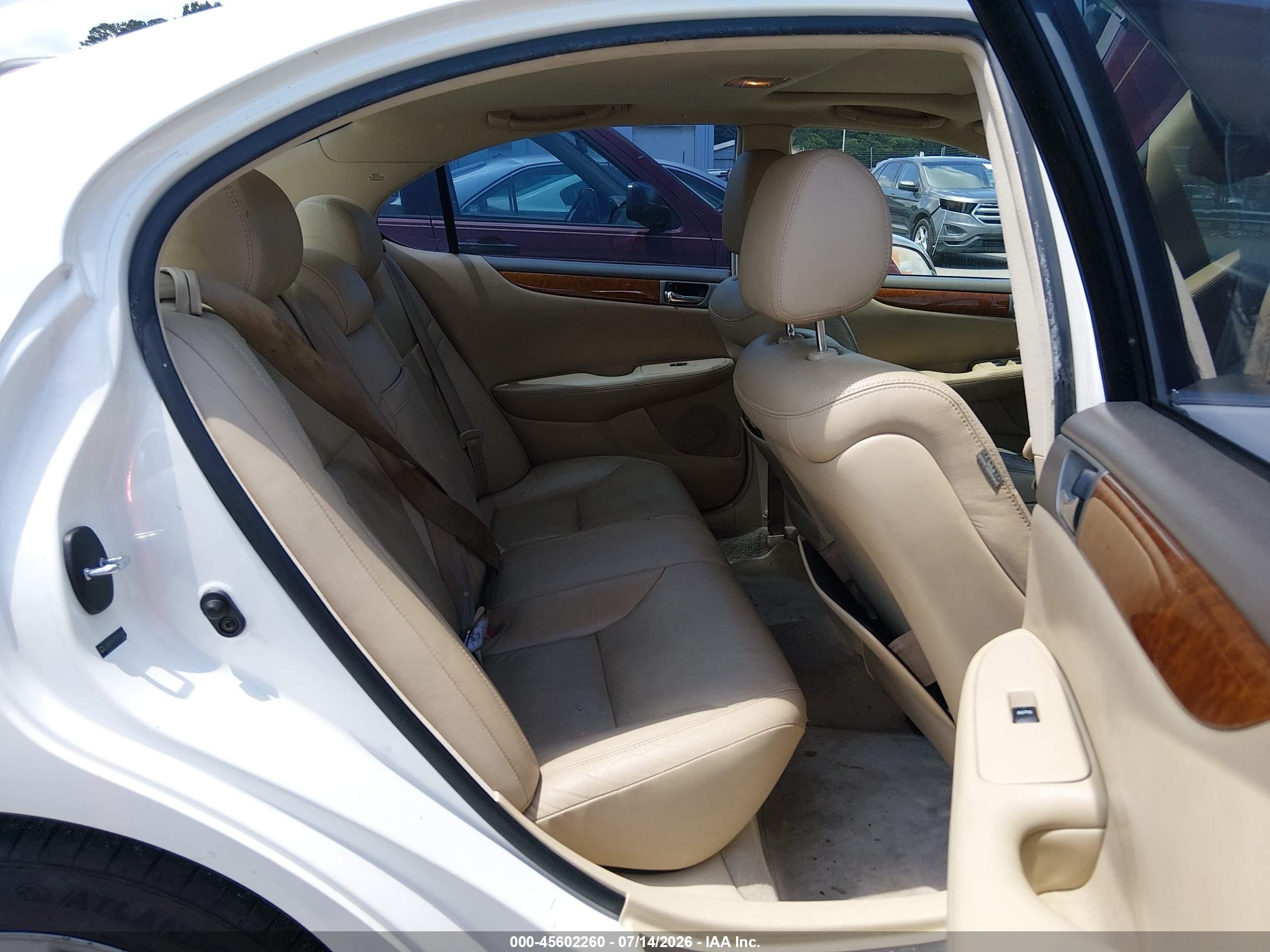 2005 Lexus Es 330   White vin: JTHBA30G155119298
