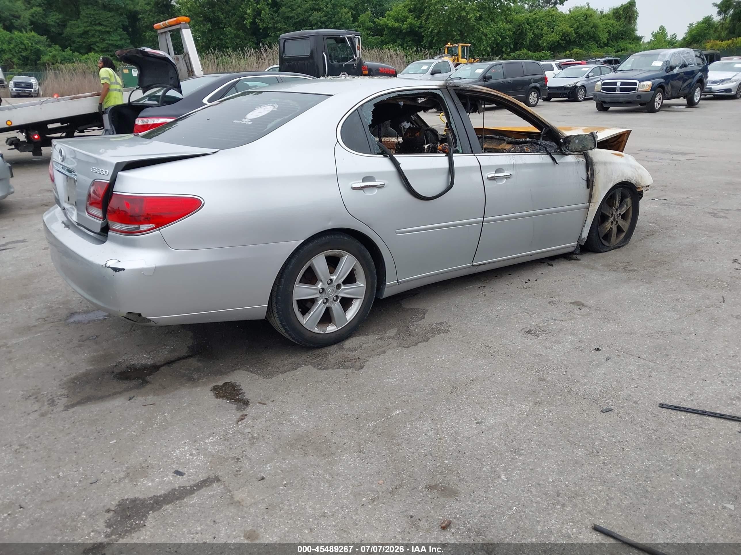 2005 Lexus Es 330   Silver vin: JTHBA30G155124162
