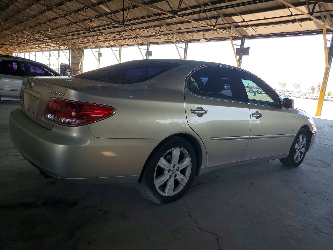 2005 Lexus Es 330 Gold vin: JTHBA30G155127949