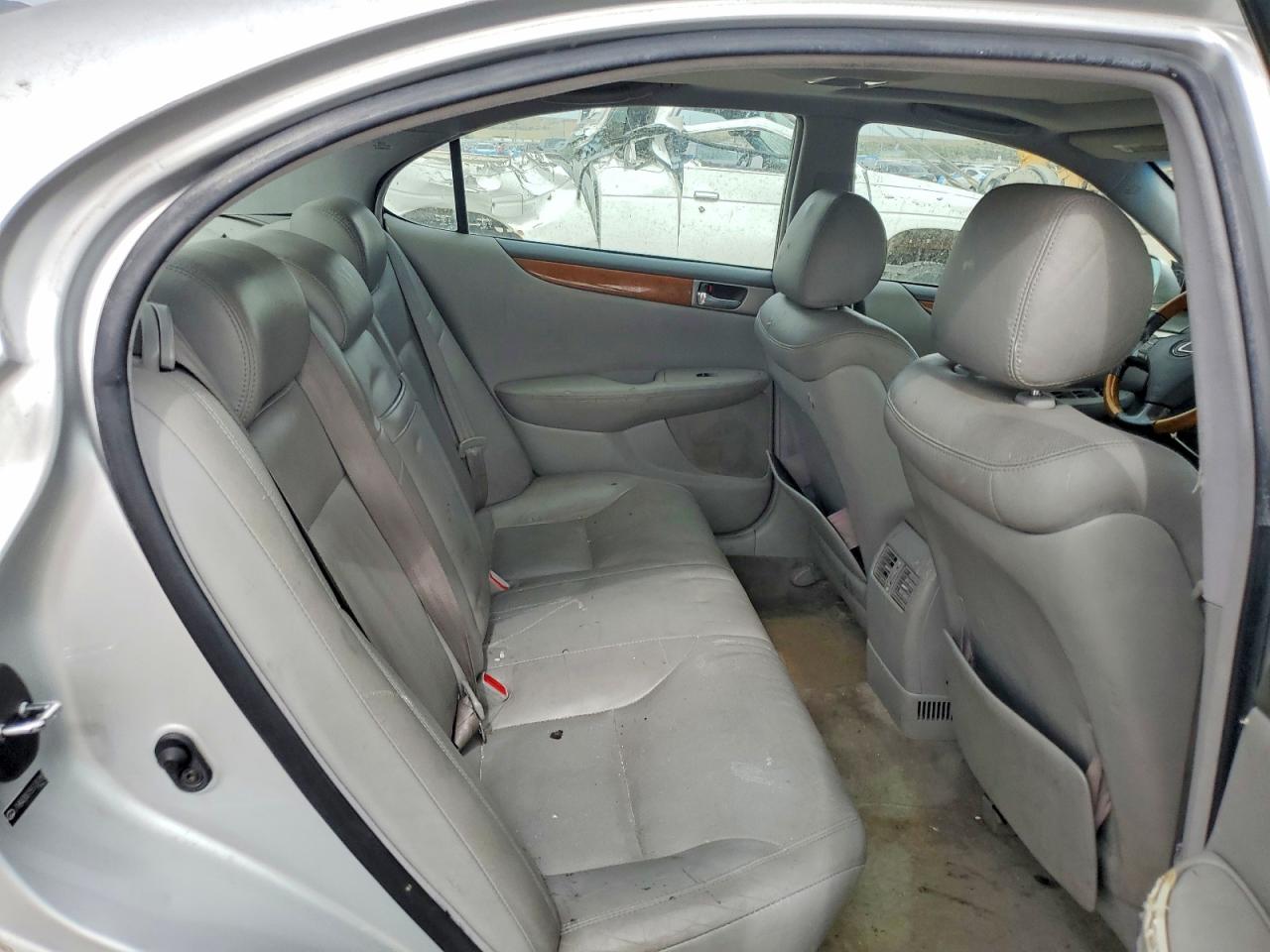 2005 Lexus Es 330 Серебряный vin: JTHBA30G155130785