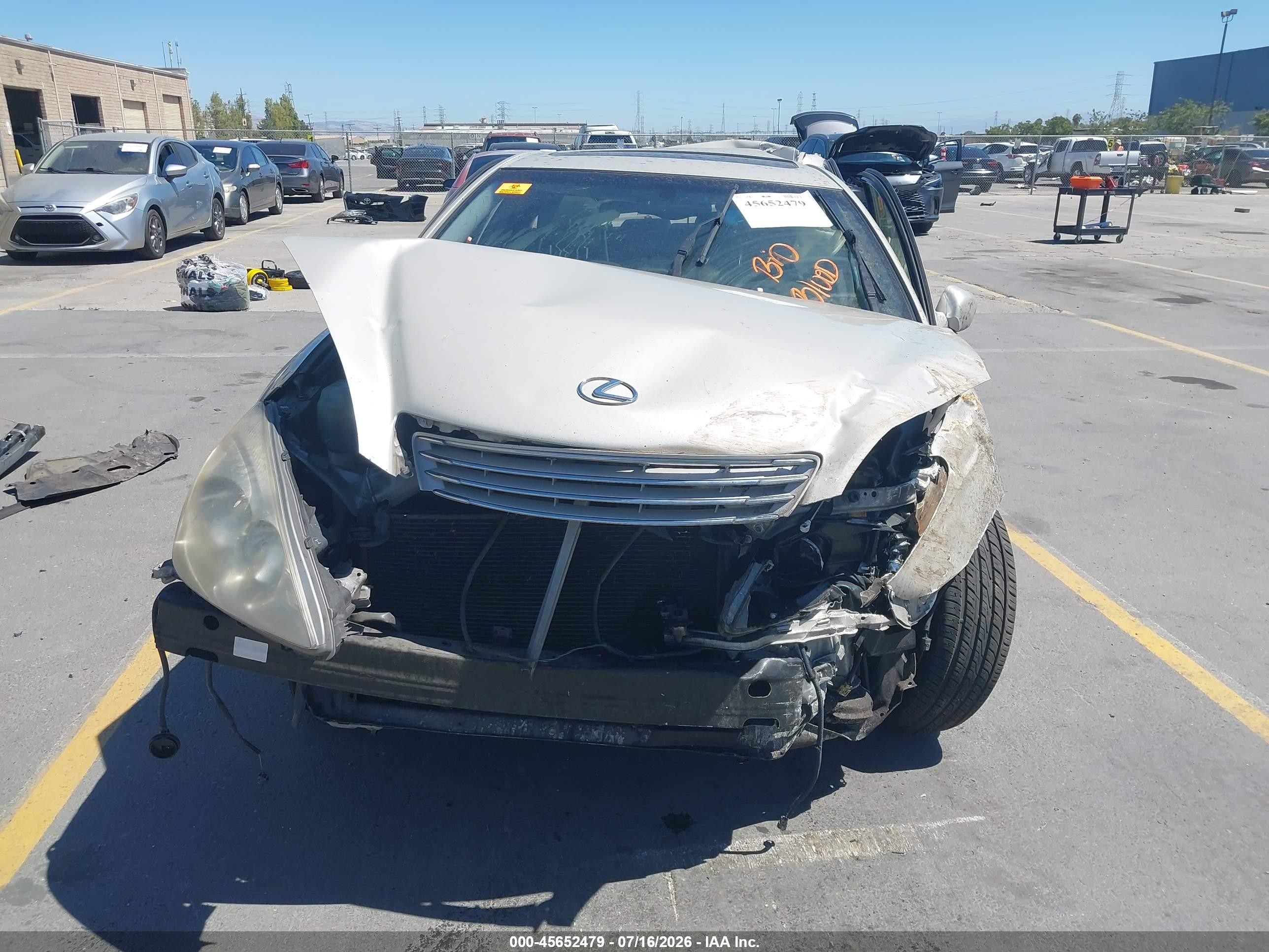 2004 Lexus Es 330   Gray vin: JTHBA30G240022509