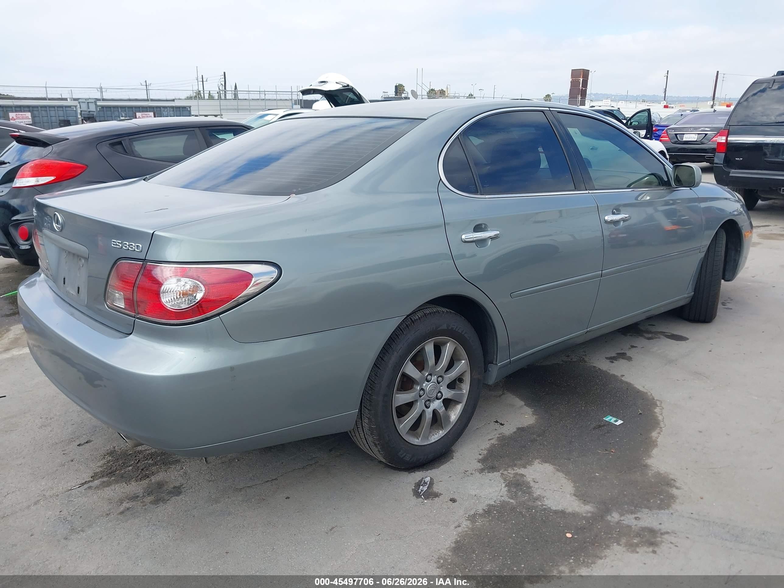 2004 Lexus Es 330   Light Blue vin: JTHBA30G240022574