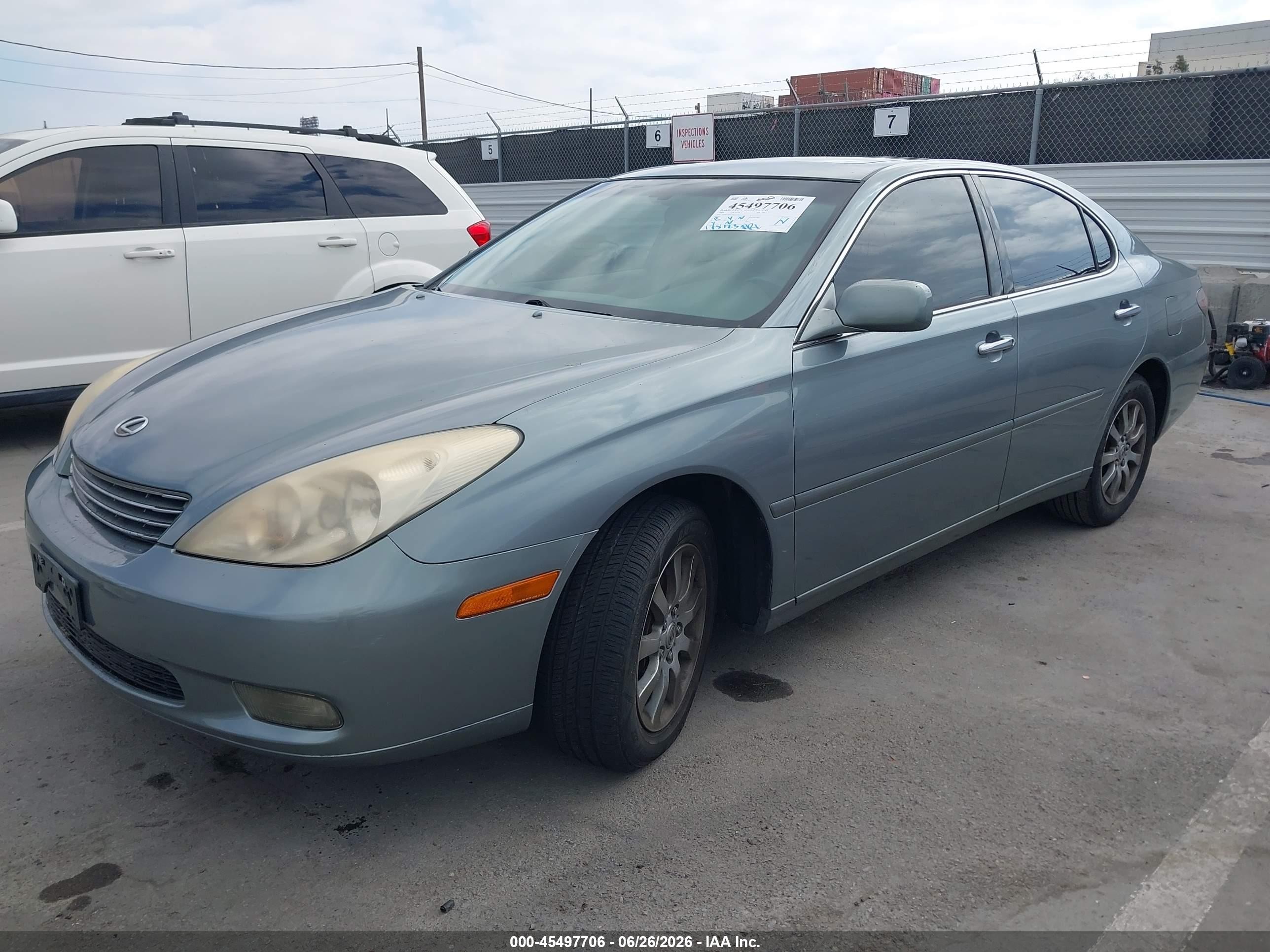 2004 Lexus Es 330   Light Blue vin: JTHBA30G240022574
