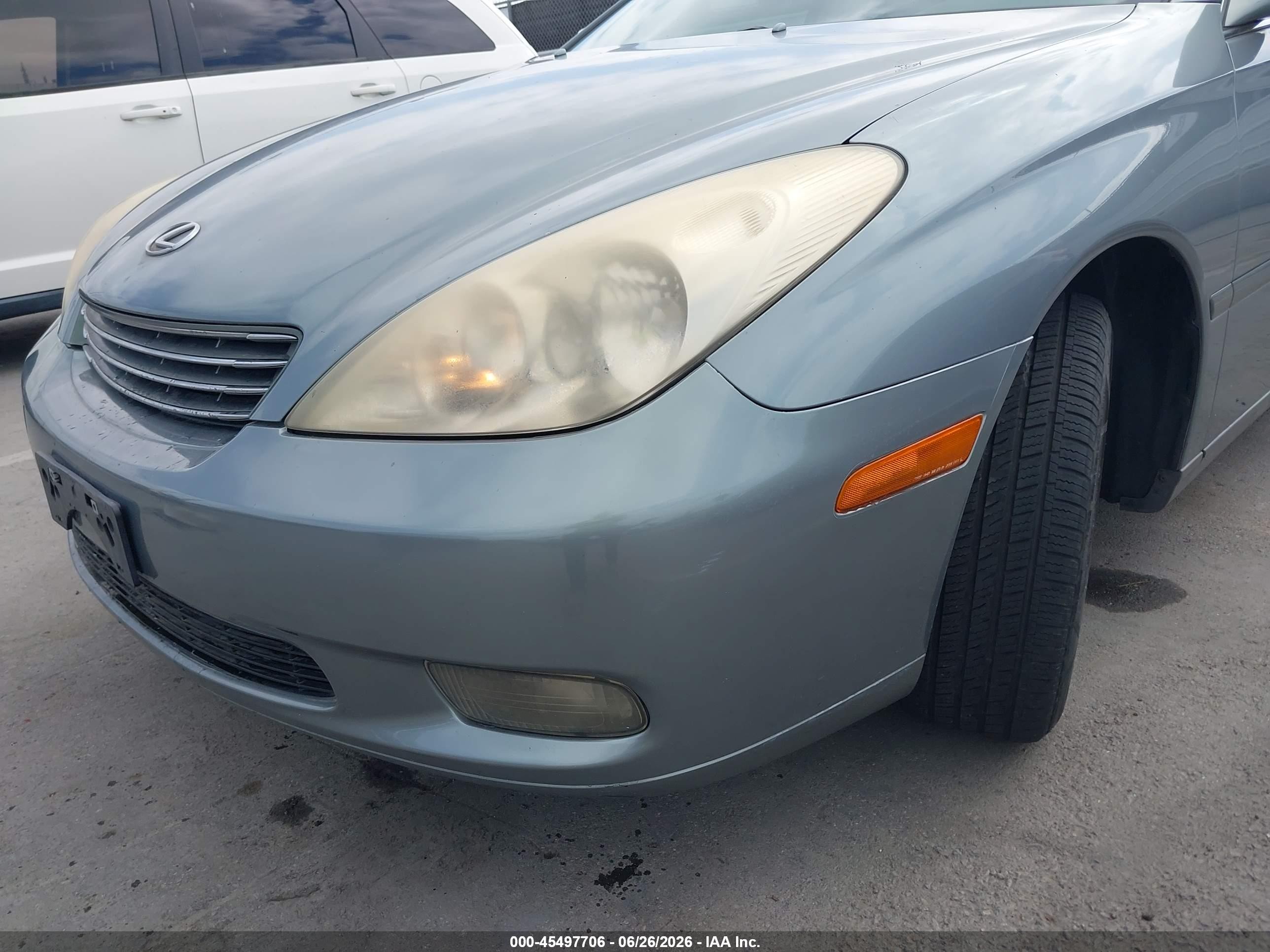2004 Lexus Es 330   Light Blue vin: JTHBA30G240022574