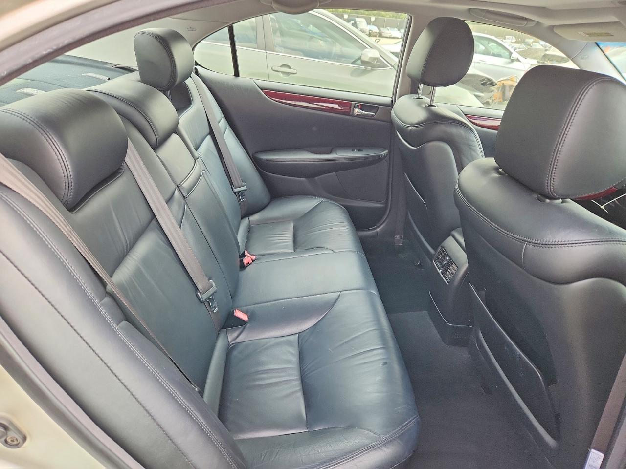 2004 Lexus Es 330 Silver vin: JTHBA30G245001095