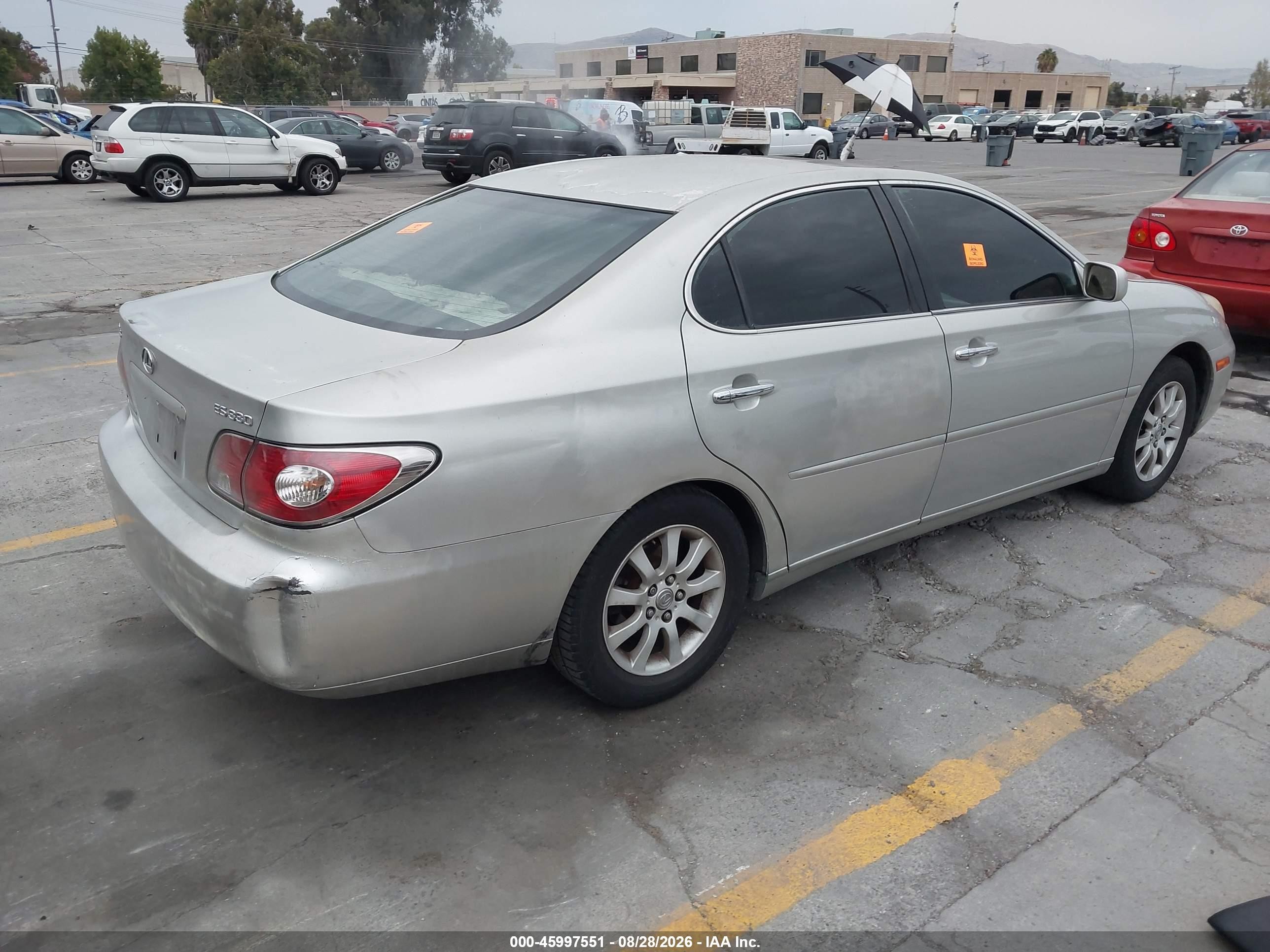 2004 Lexus Es 330   Silver vin: JTHBA30G245010542