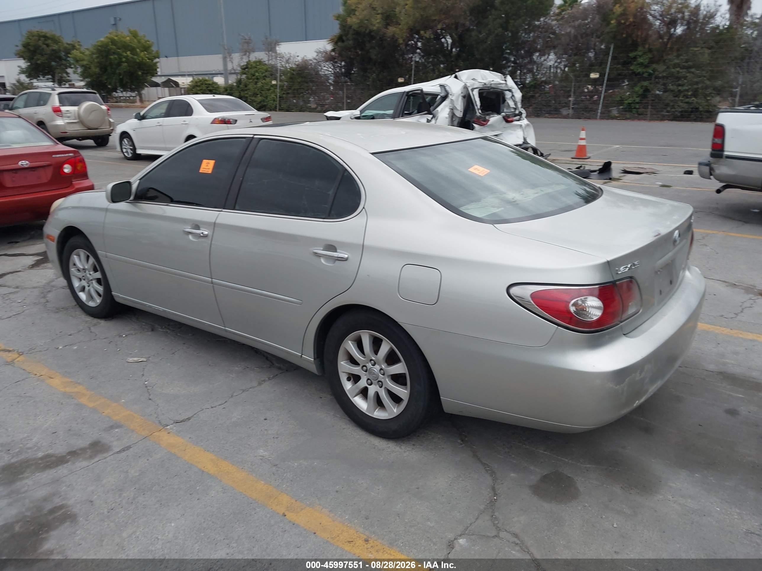 2004 Lexus Es 330   Silver vin: JTHBA30G245010542