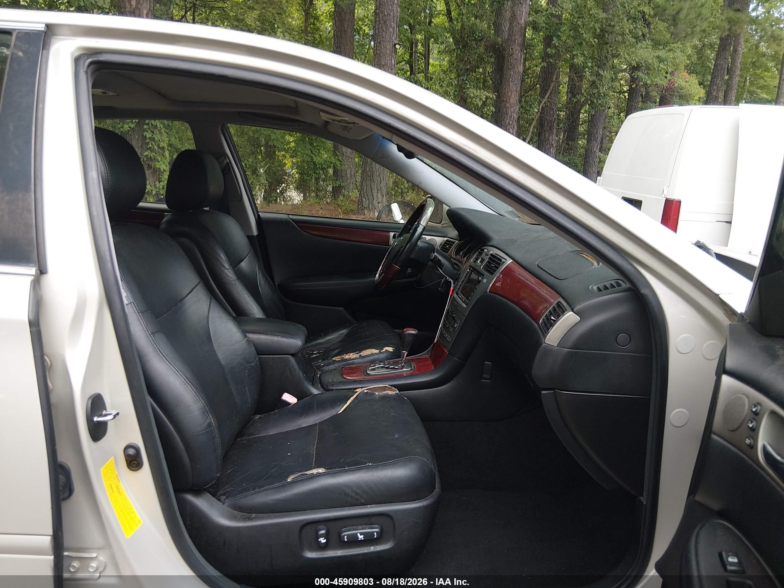 2005 Lexus Es 330   Beige vin: JTHBA30G255056017