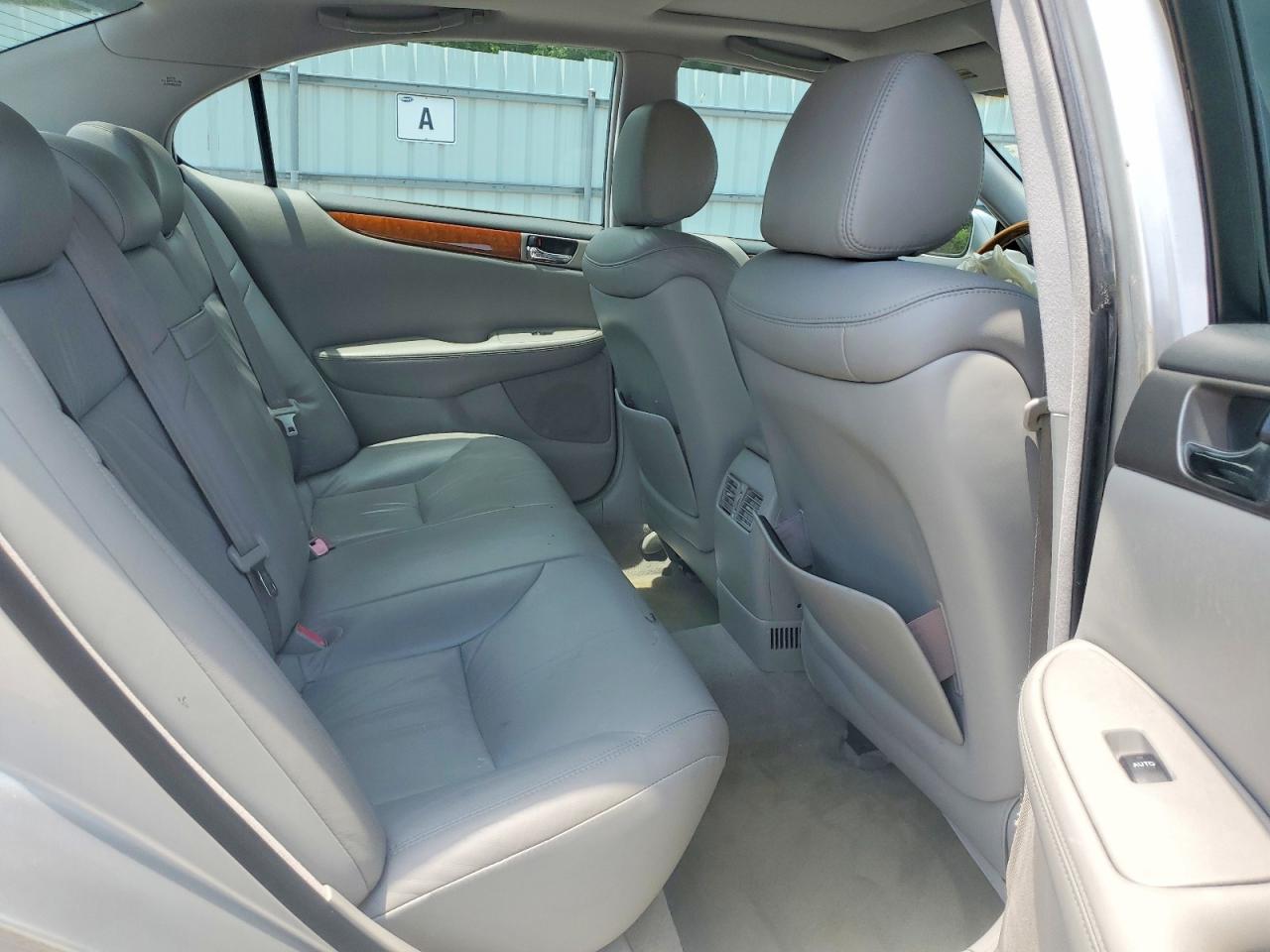 2005 Lexus Es 330 Silver vin: JTHBA30G255059113