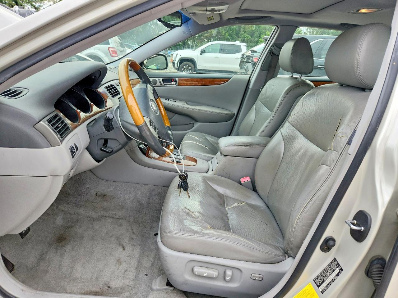 2005 Lexus Es 330 Silver vin: JTHBA30G255085050