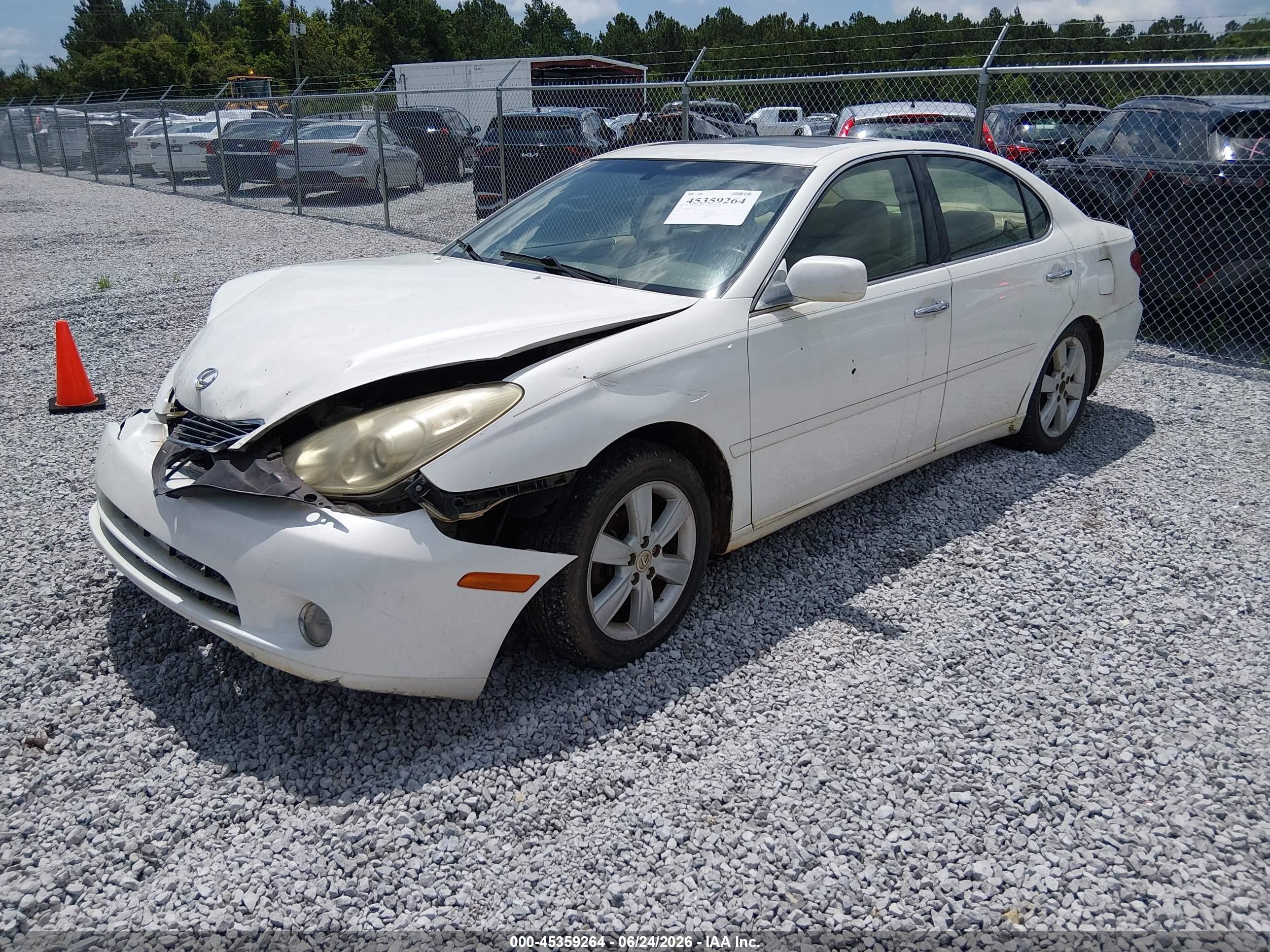 2005 Lexus Es 330   White vin: JTHBA30G255120170
