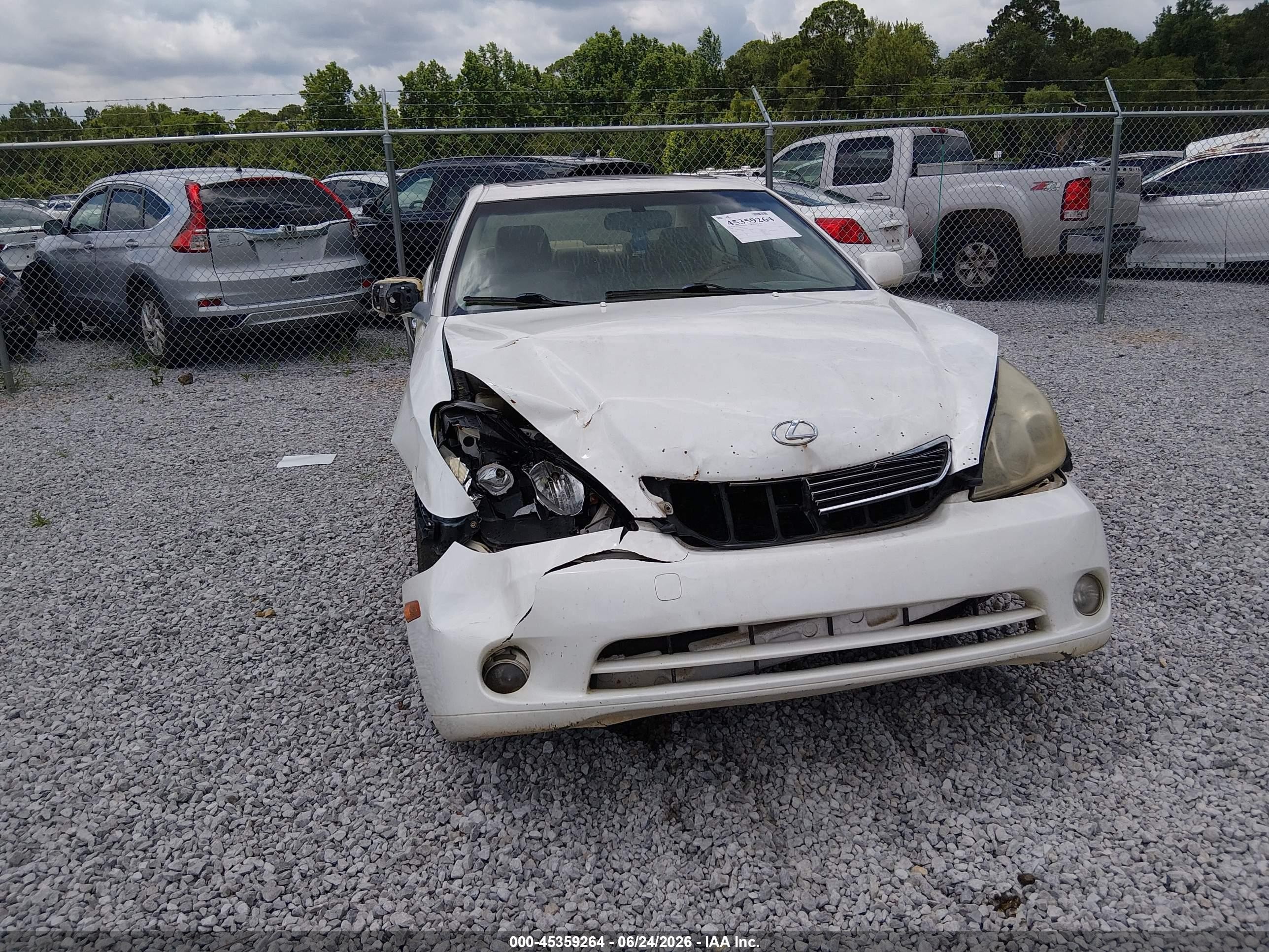 2005 Lexus Es 330   White vin: JTHBA30G255120170