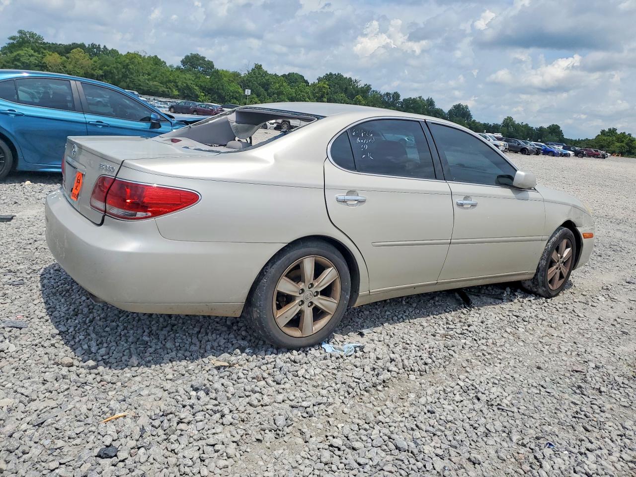 2005 Lexus Es 330 Beige vin: JTHBA30G255120637