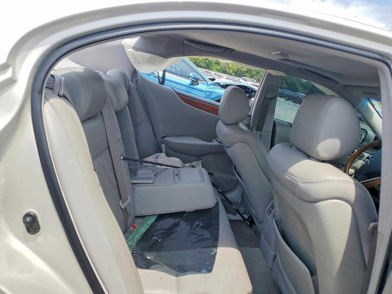 2005 Lexus Es 330 Beige vin: JTHBA30G255120637