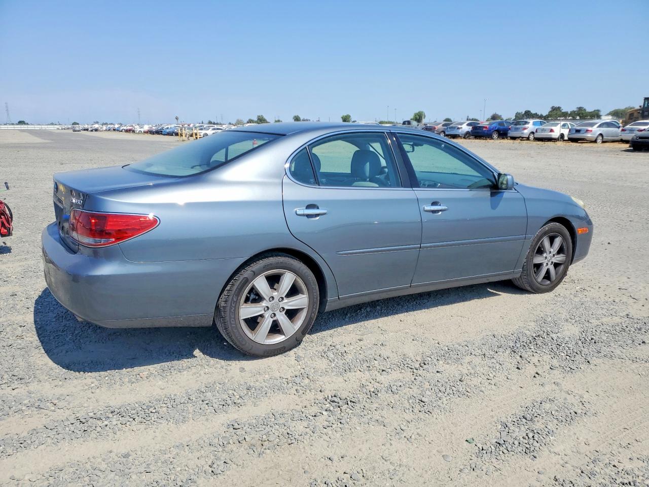 2005 Lexus Es 330 Blue vin: JTHBA30G255131296