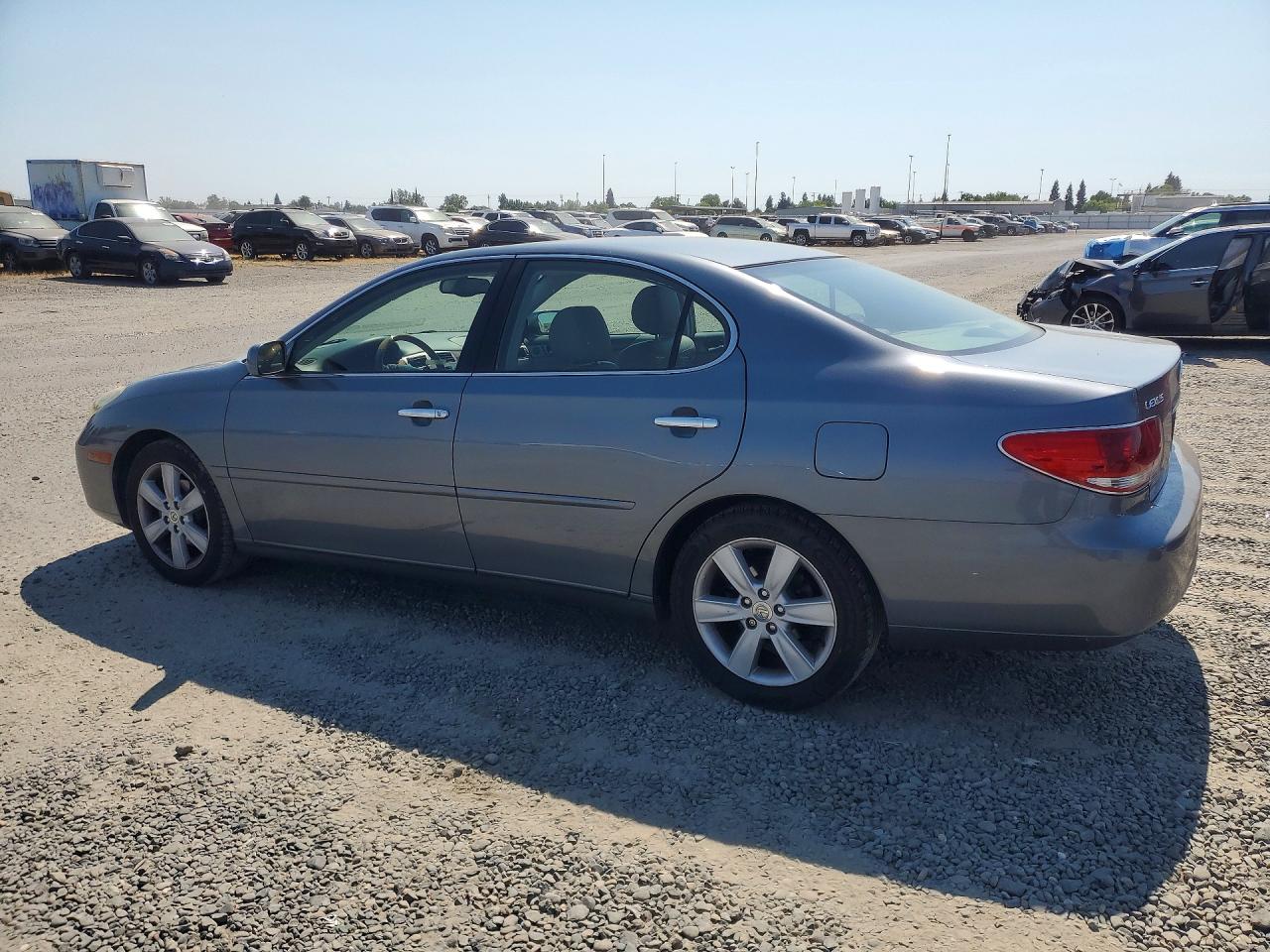 2005 Lexus Es 330 Blue vin: JTHBA30G255131296
