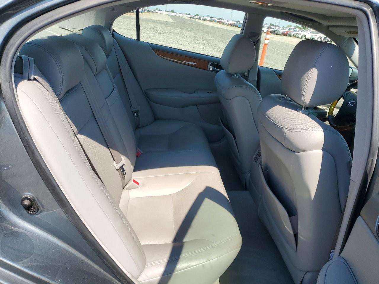 2005 Lexus Es 330 Blue vin: JTHBA30G255131296