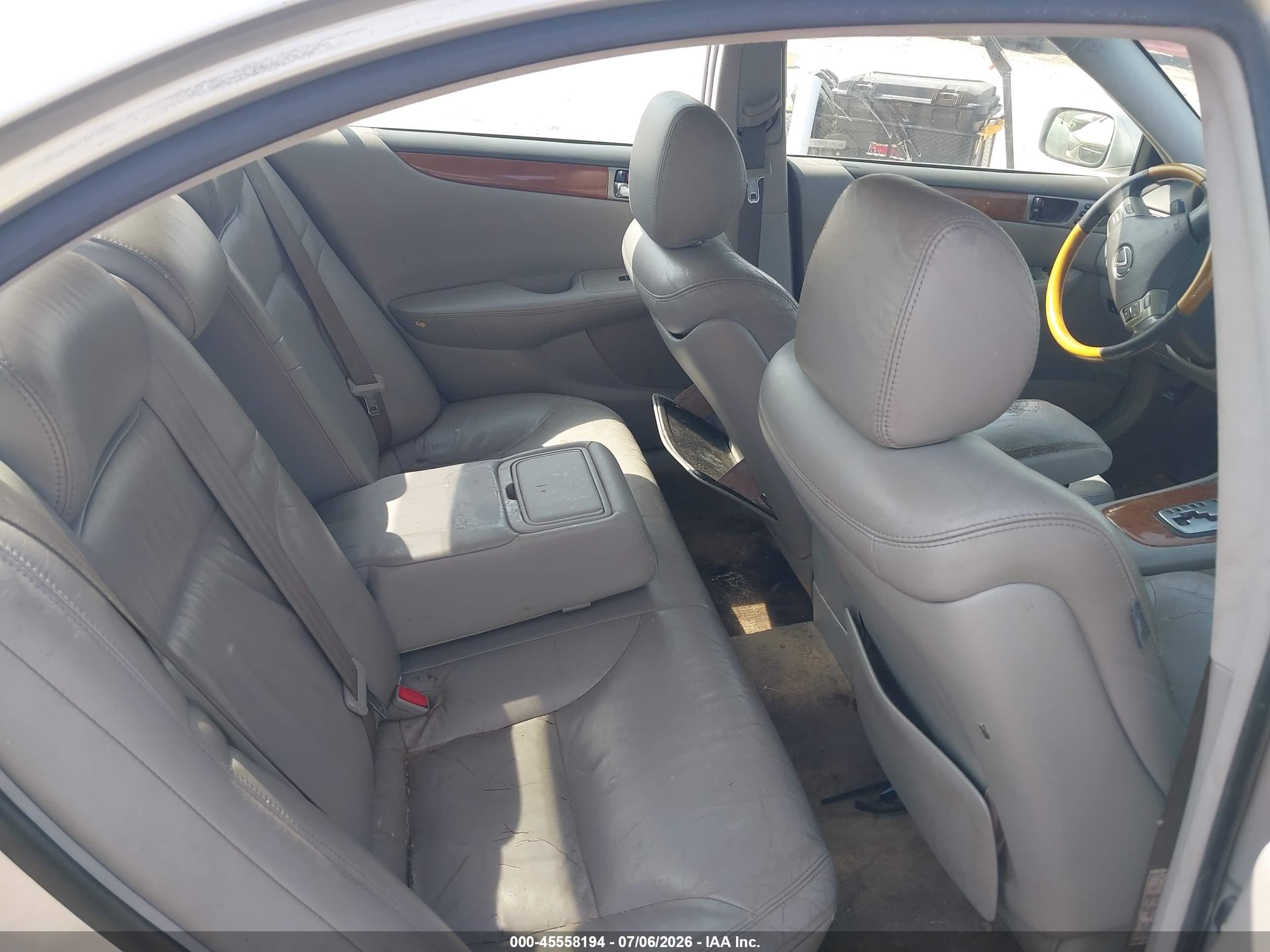 2005 Lexus Es 330   Серебряный vin: JTHBA30G255137065