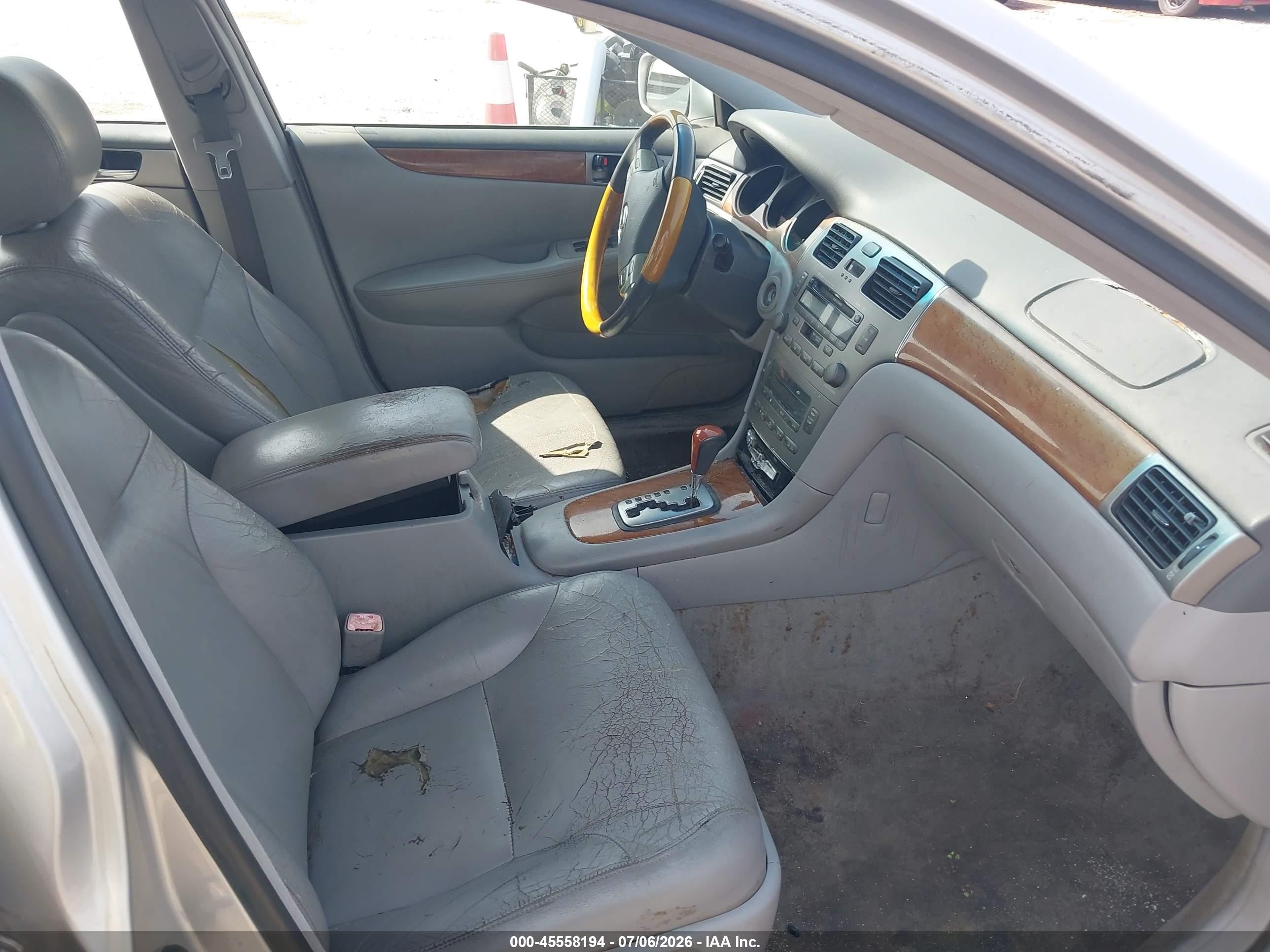 2005 Lexus Es 330   Серебряный vin: JTHBA30G255137065