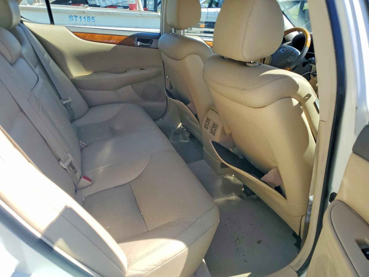 2005 Lexus Es 330 Белый vin: JTHBA30G255137664