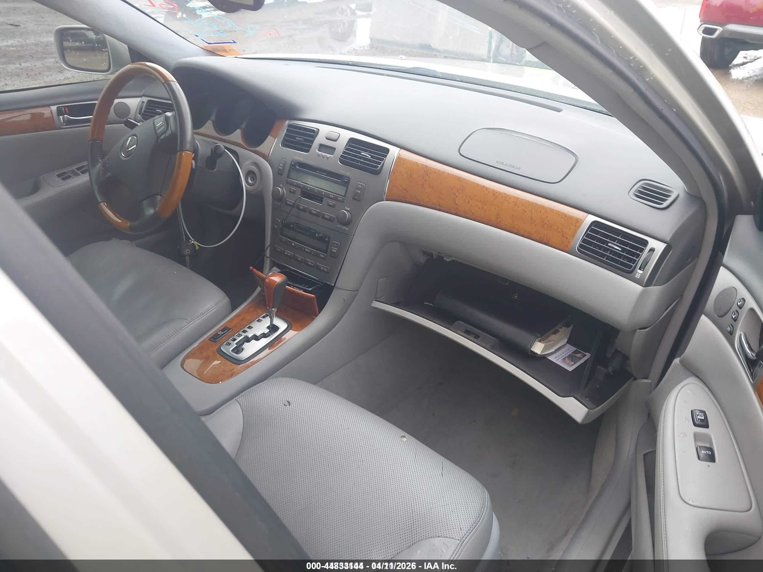 2006 Lexus Es 330 Silver vin: JTHBA30G265147127