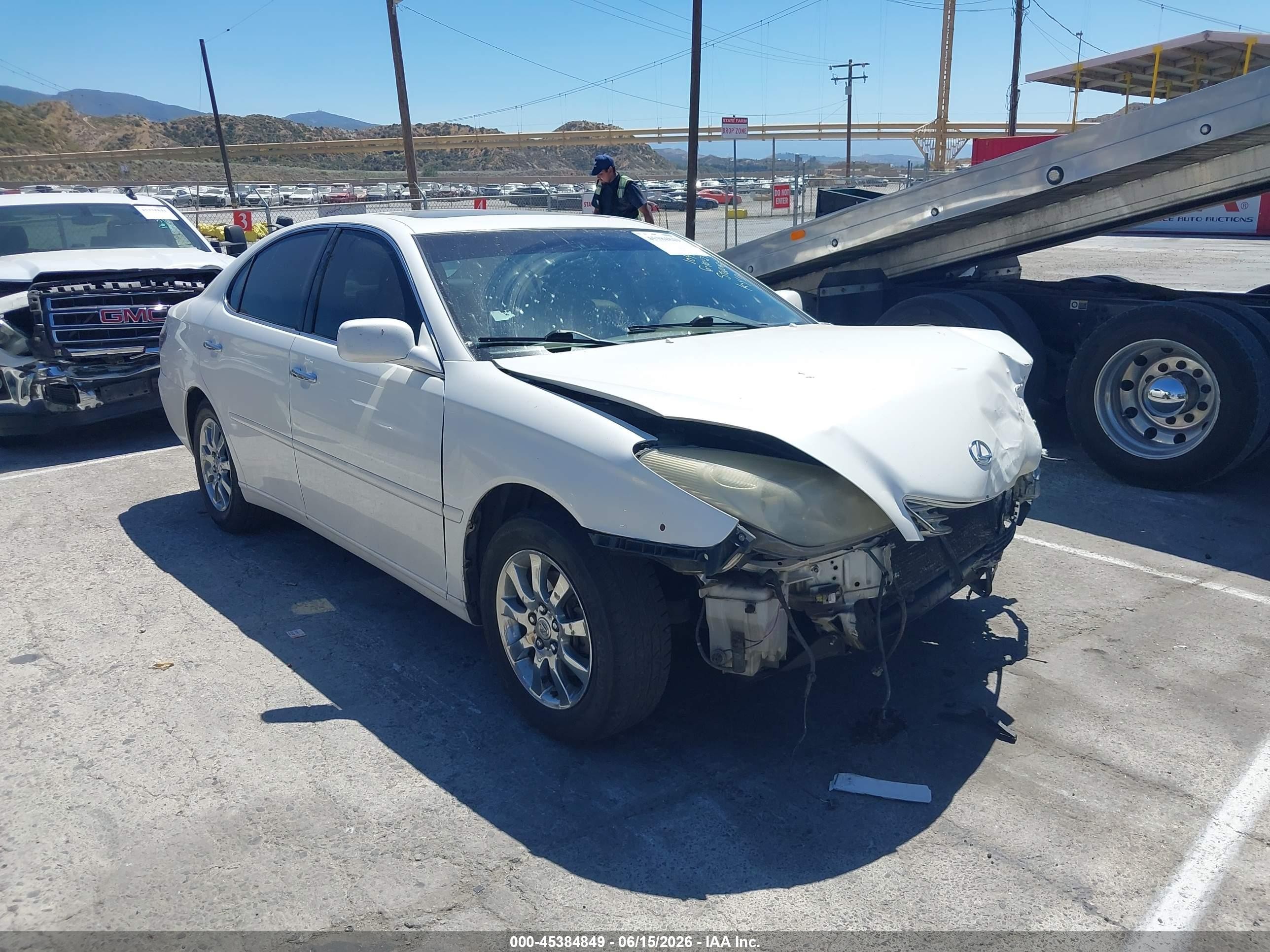 2004 Lexus Es 330   White vin: JTHBA30G345001672