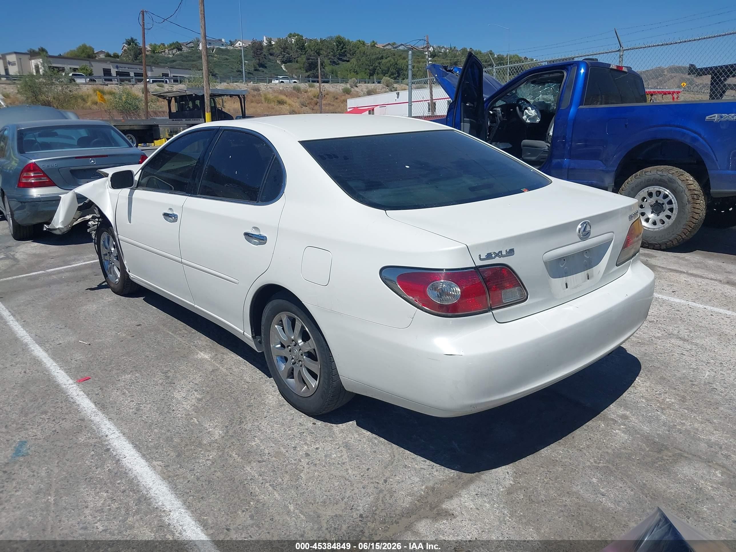 2004 Lexus Es 330   White vin: JTHBA30G345001672