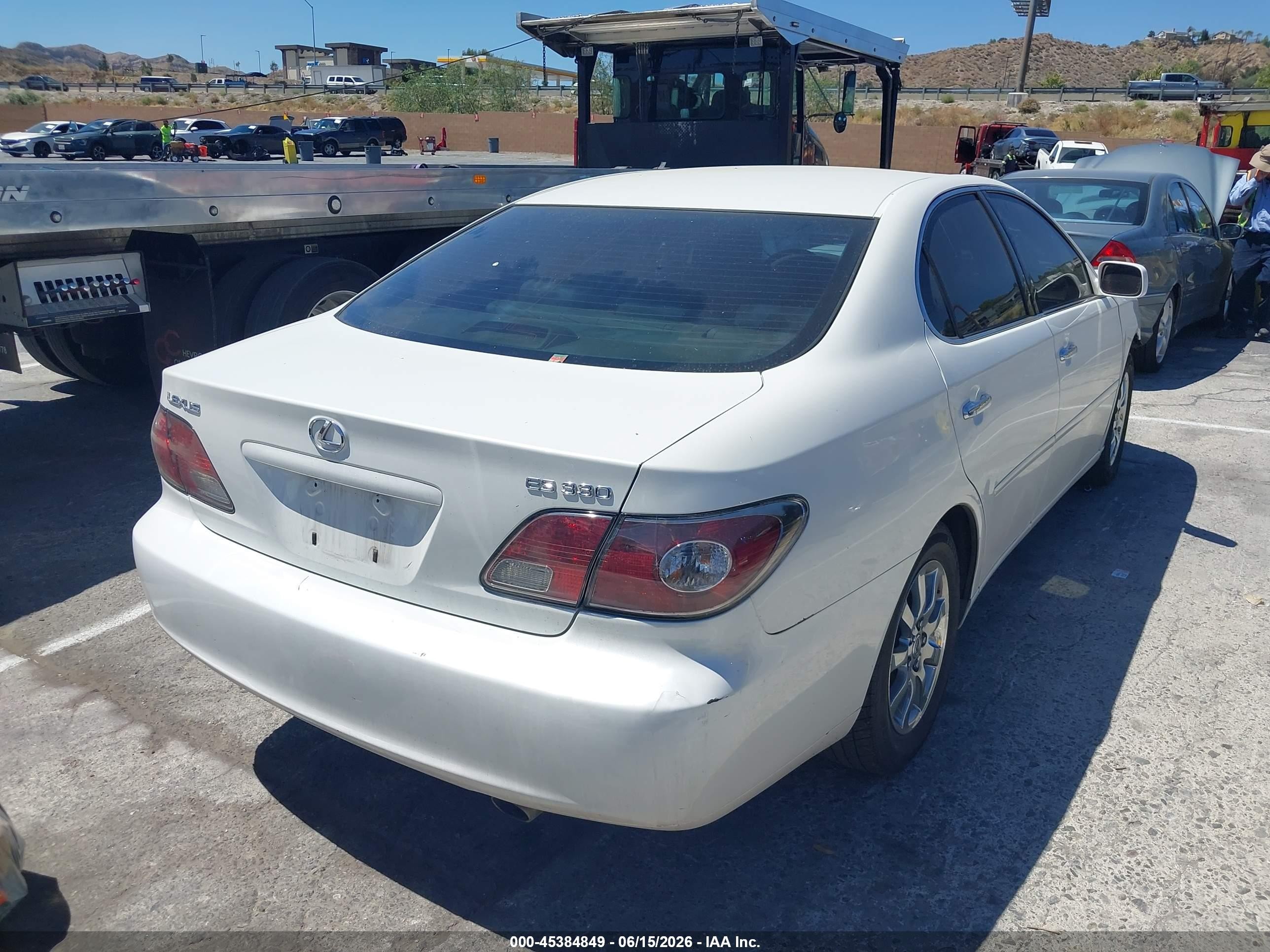 2004 Lexus Es 330   White vin: JTHBA30G345001672