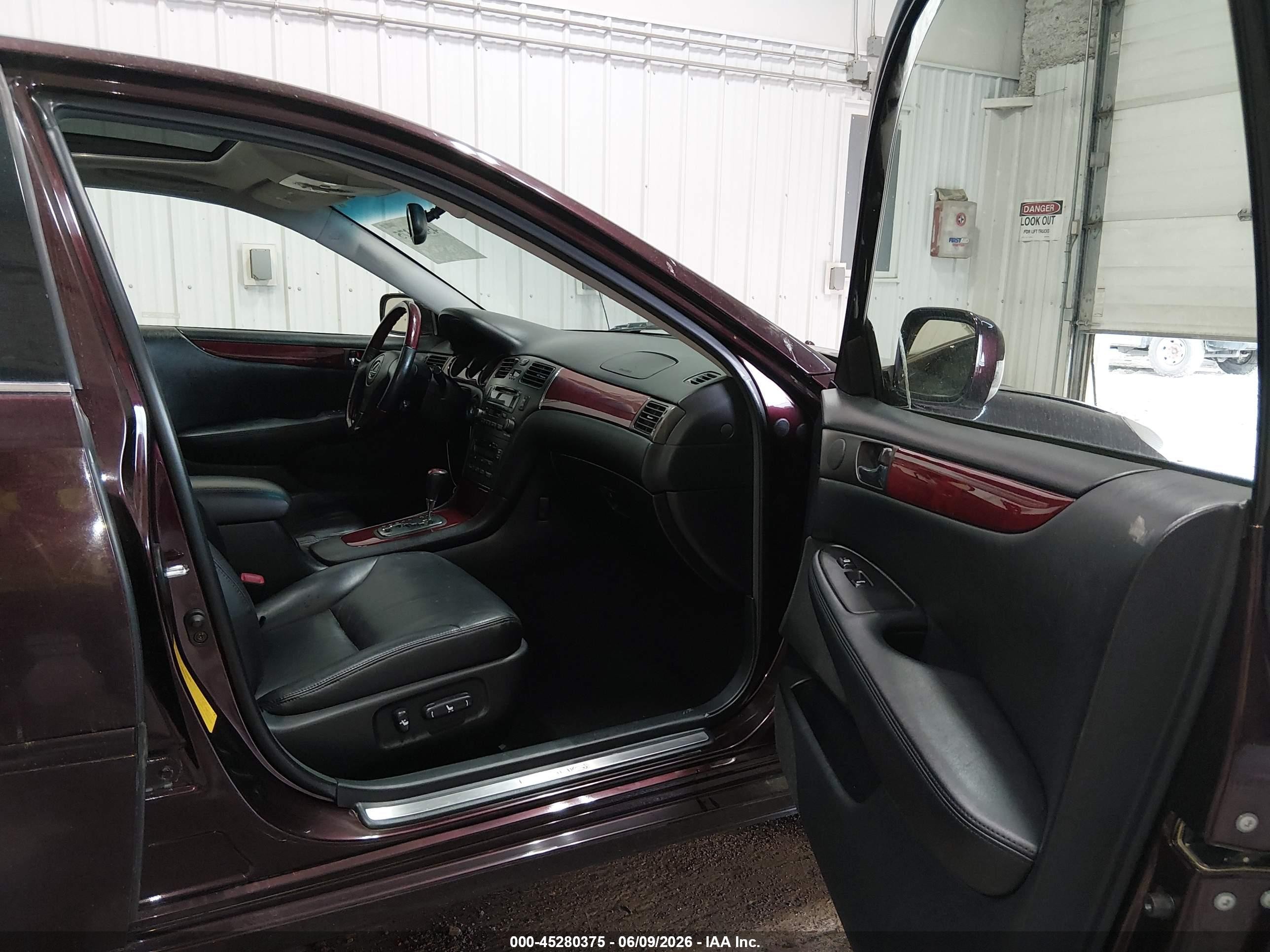 2004 Lexus Es 330 Темно-бордовый vin: JTHBA30G345019654