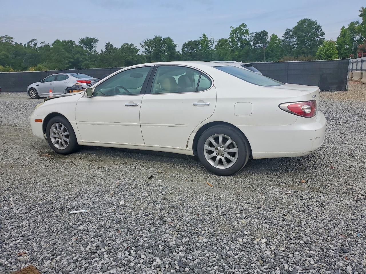 2004 Lexus Es 330 White vin: JTHBA30G345054792