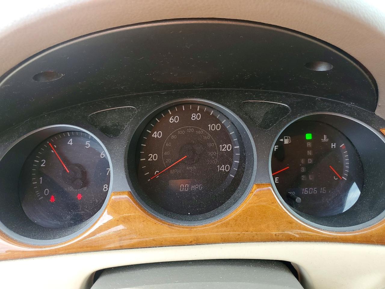 2005 Lexus Es 330 Золотой vin: JTHBA30G355082321