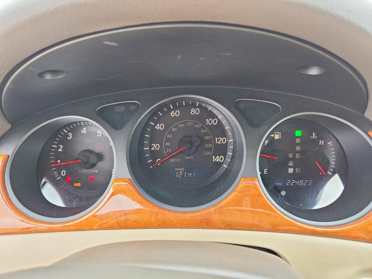 2005 Lexus Es 330 Белый vin: JTHBA30G355102390