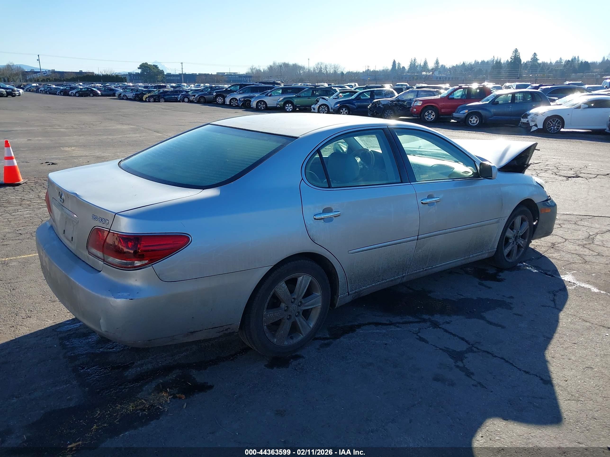 2005 Lexus Es 330 Silver vin: JTHBA30G355121215