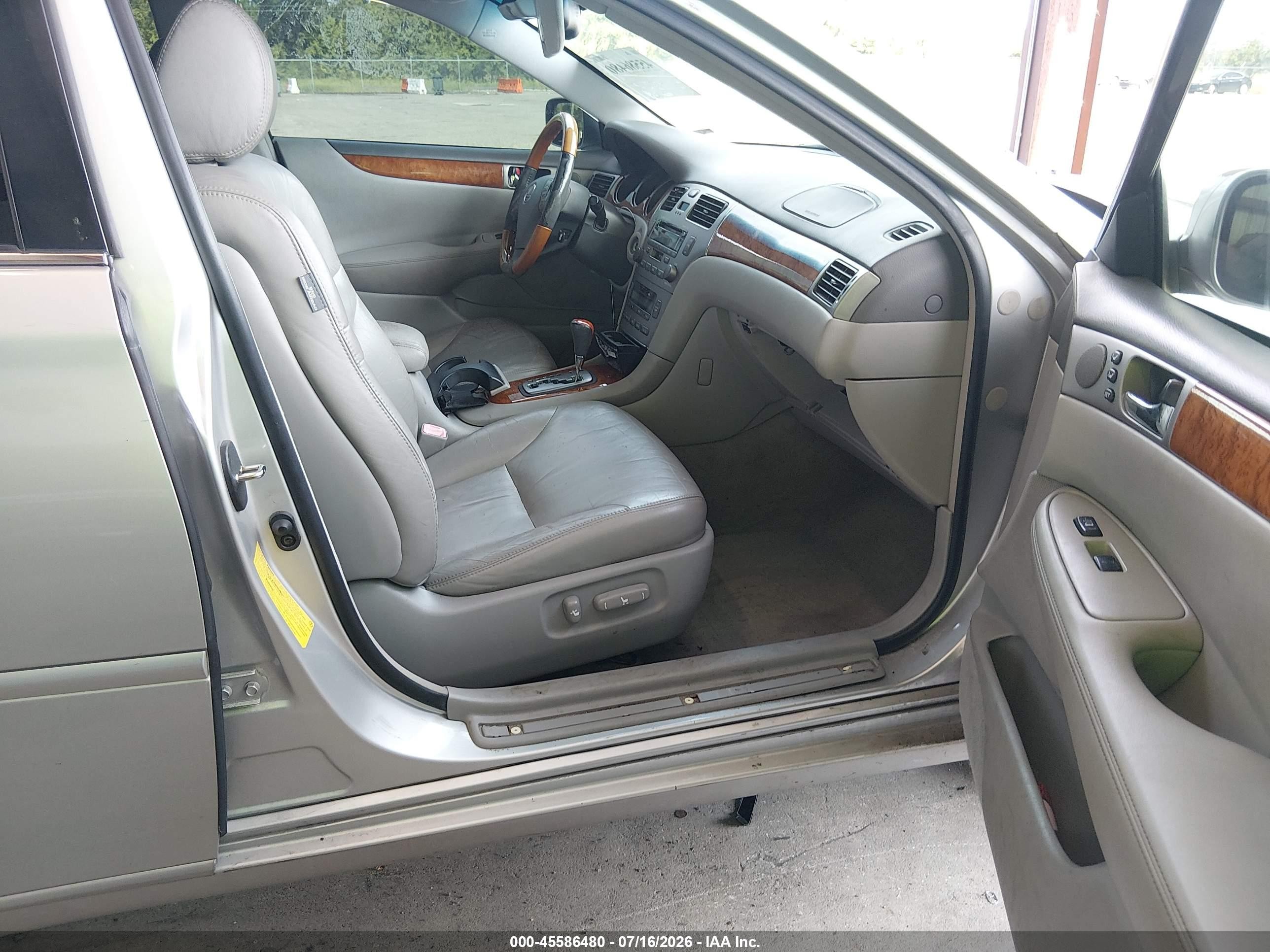 2005 Lexus Es 330   Silver vin: JTHBA30G355124941