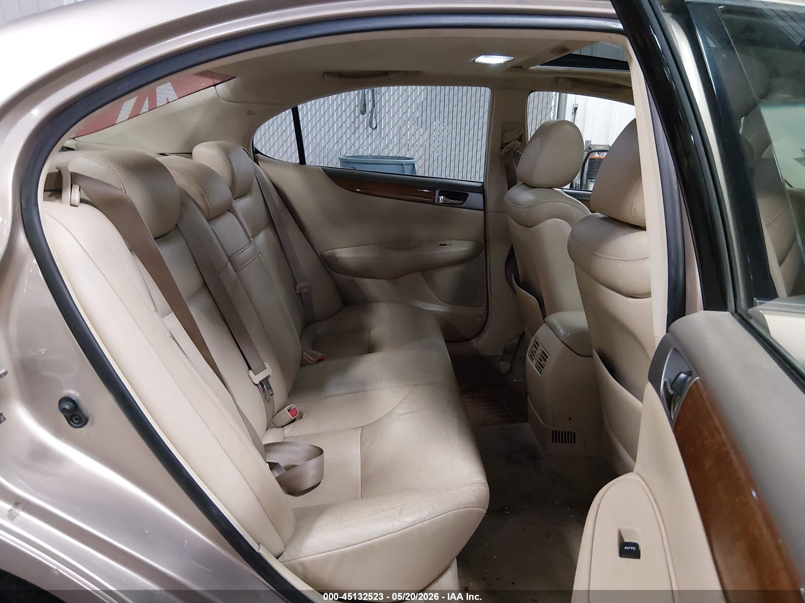 2005 Lexus Es 330 Gold vin: JTHBA30G355141268