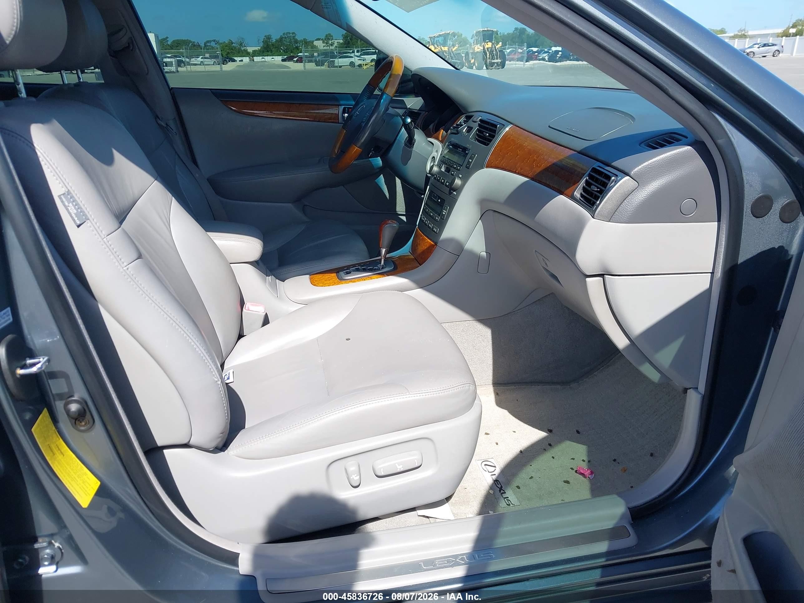 2005 Lexus Es 330   Green vin: JTHBA30G355141660