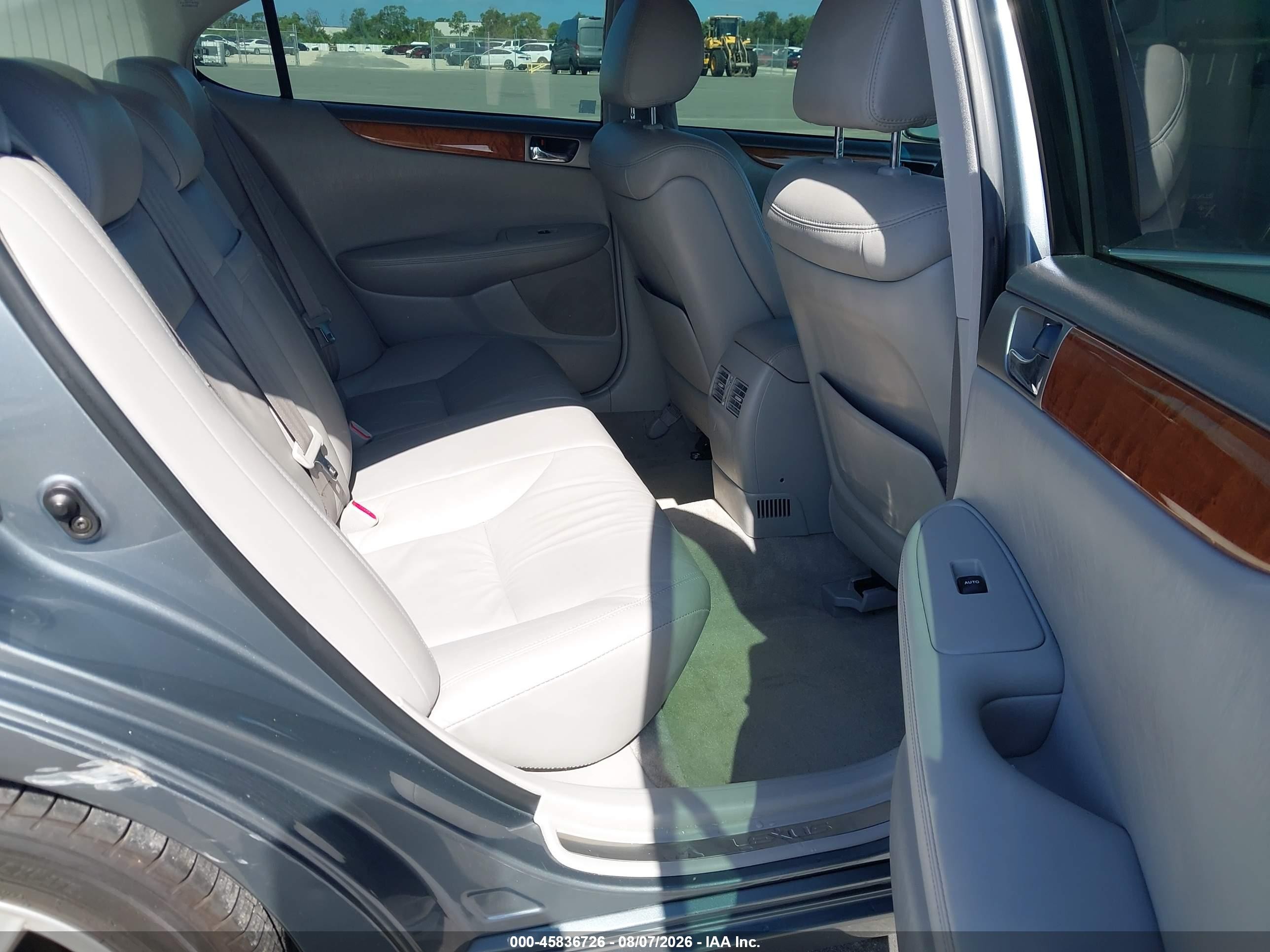 2005 Lexus Es 330   Green vin: JTHBA30G355141660