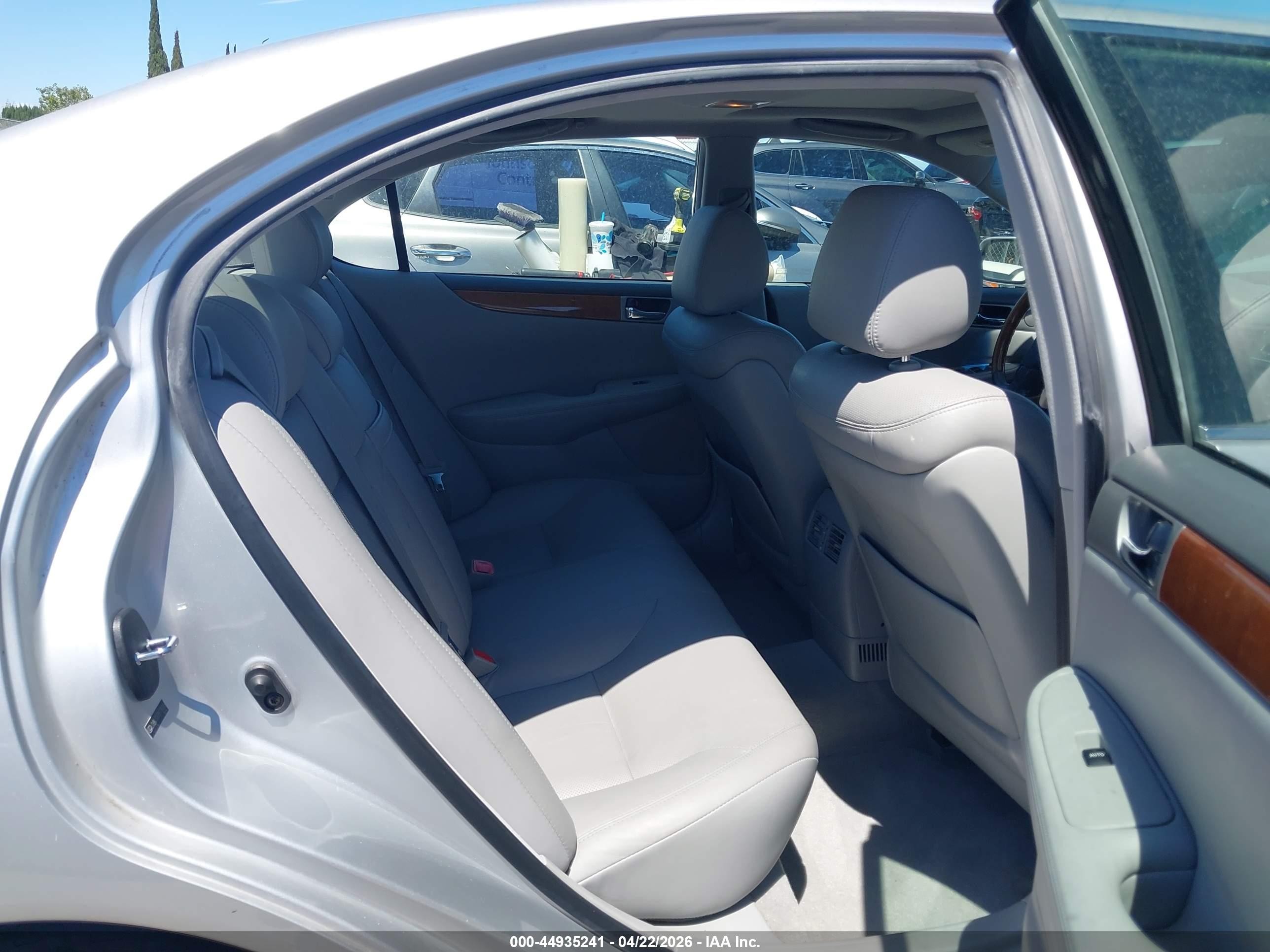 2006 Lexus Es 330   Silver vin: JTHBA30G365176006