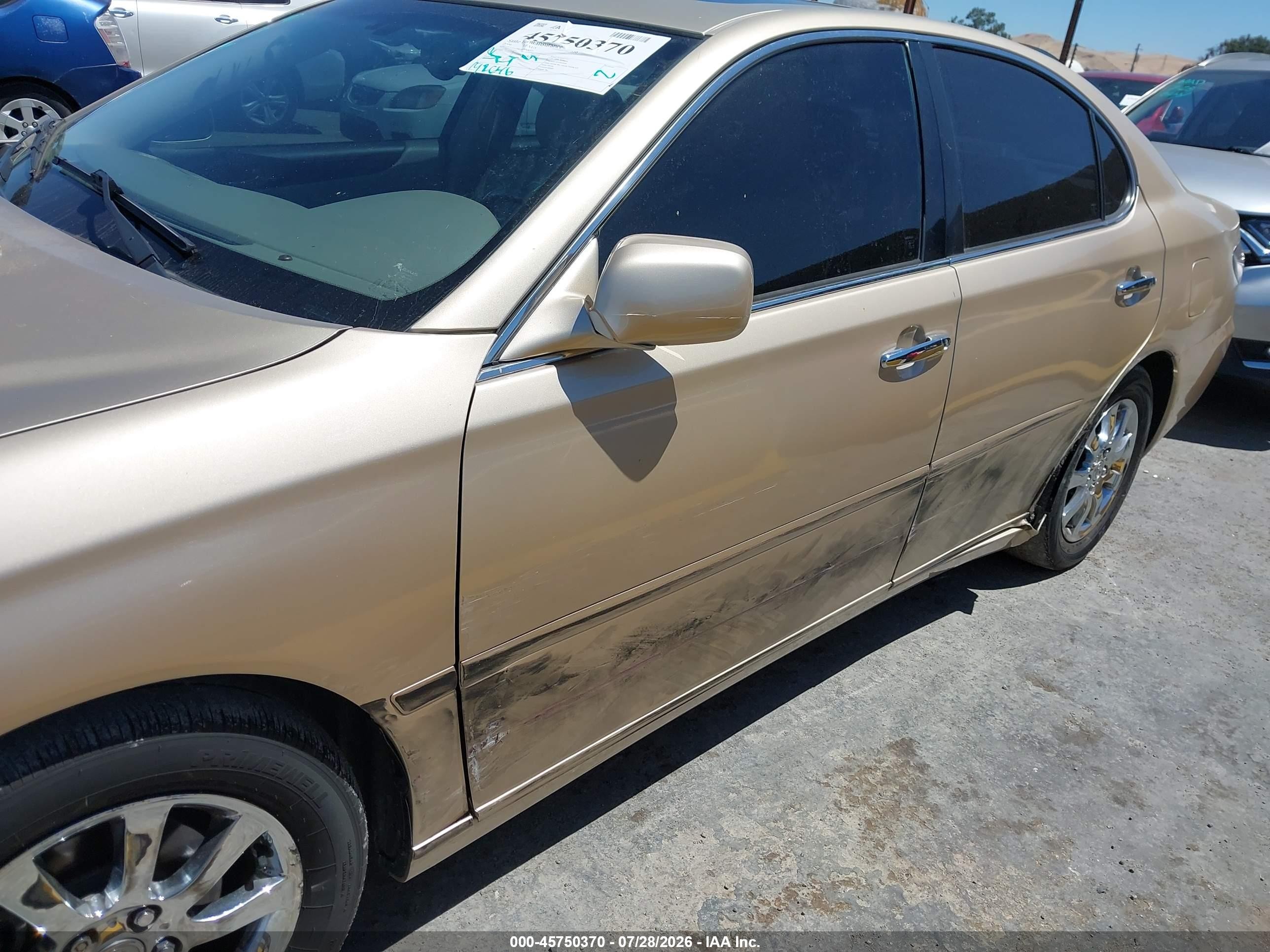 2004 Lexus Es 330   Gold vin: JTHBA30G440008501