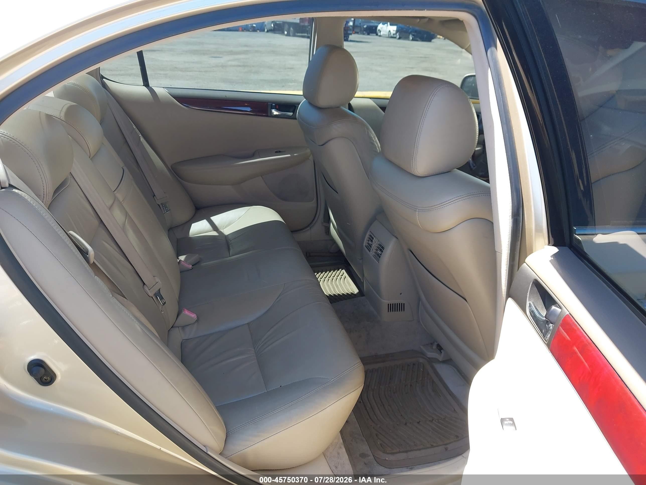 2004 Lexus Es 330   Gold vin: JTHBA30G440008501