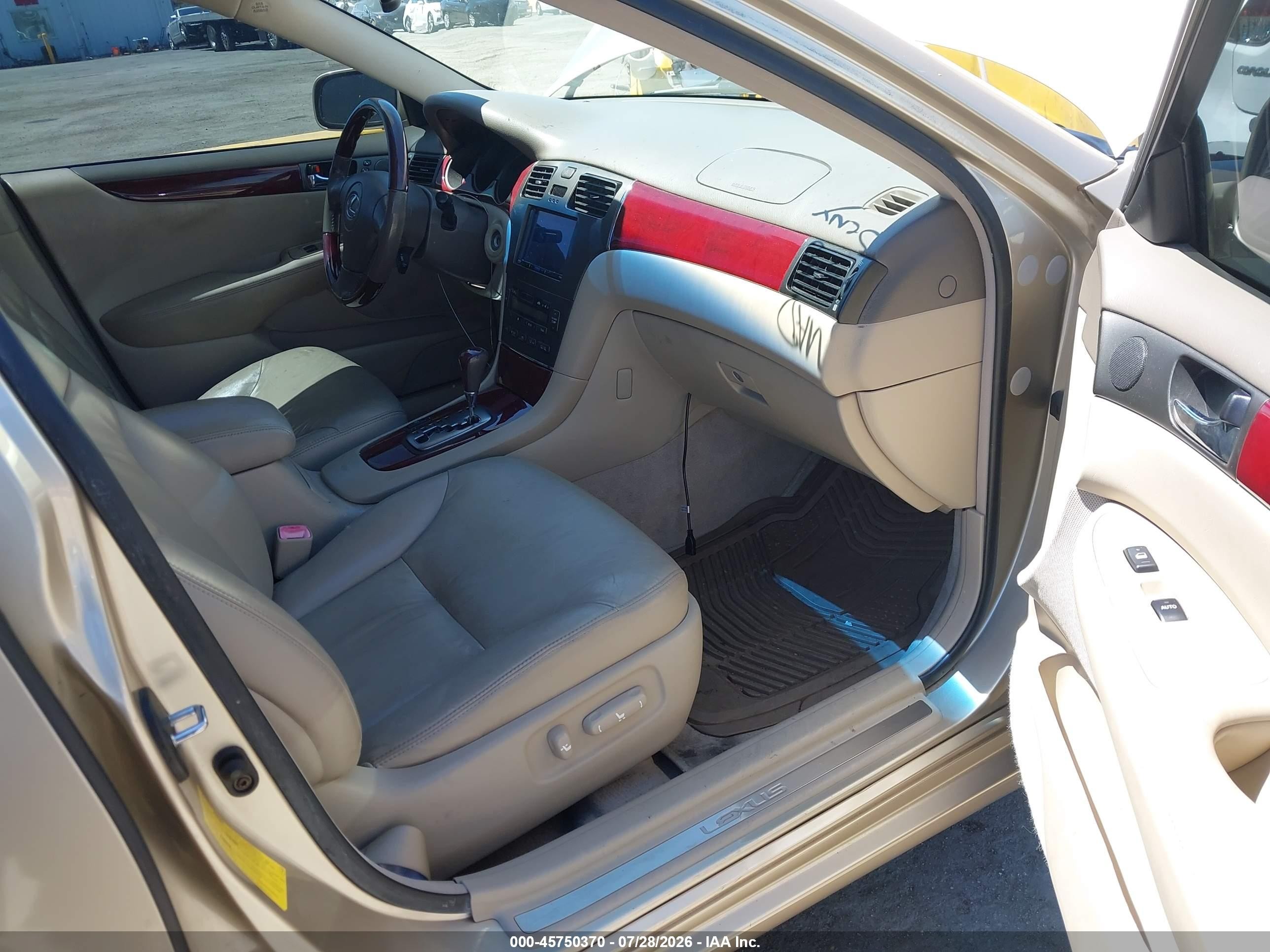 2004 Lexus Es 330   Gold vin: JTHBA30G440008501
