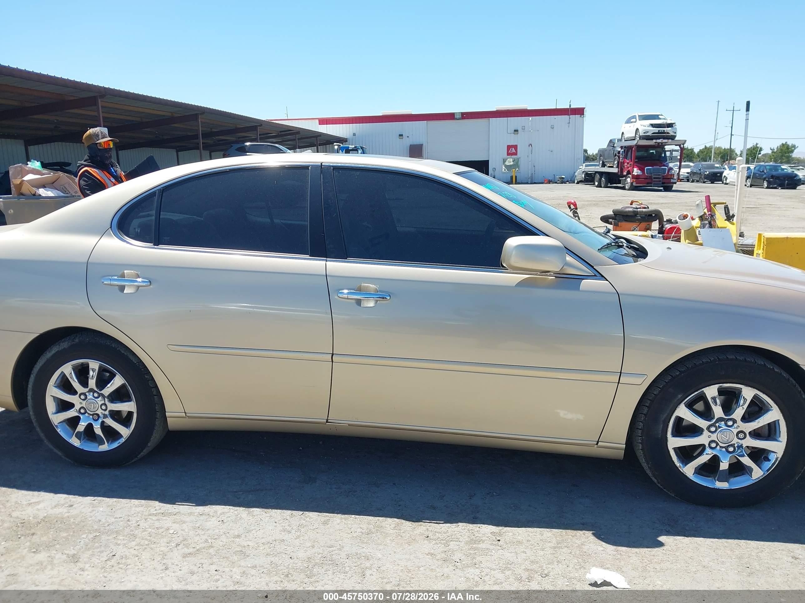 2004 Lexus Es 330   Gold vin: JTHBA30G440008501
