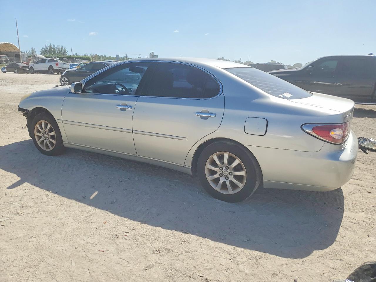 2004 Lexus Es 330 Silver vin: JTHBA30G440019899