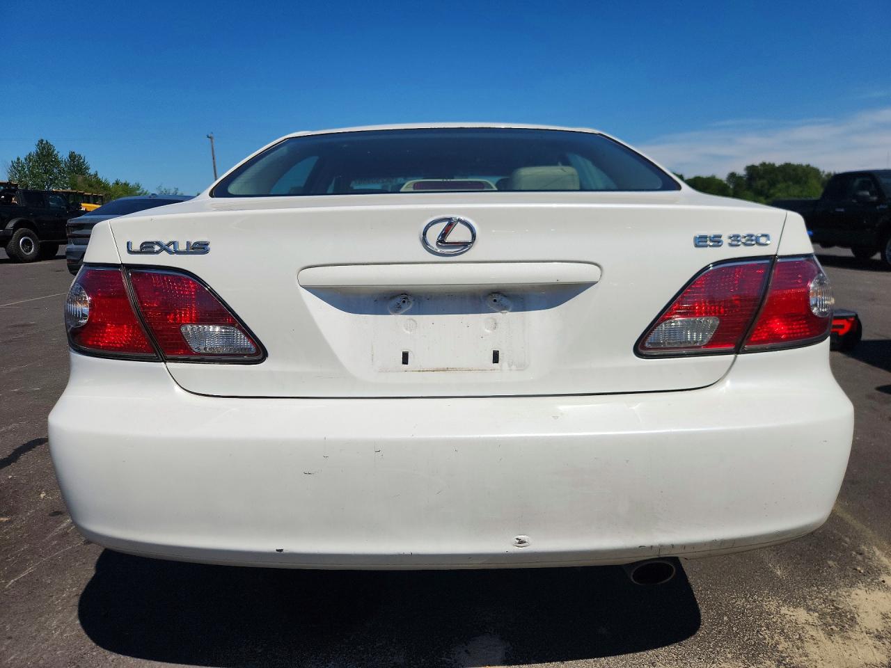 2004 Lexus Es 330 White vin: JTHBA30G445017184