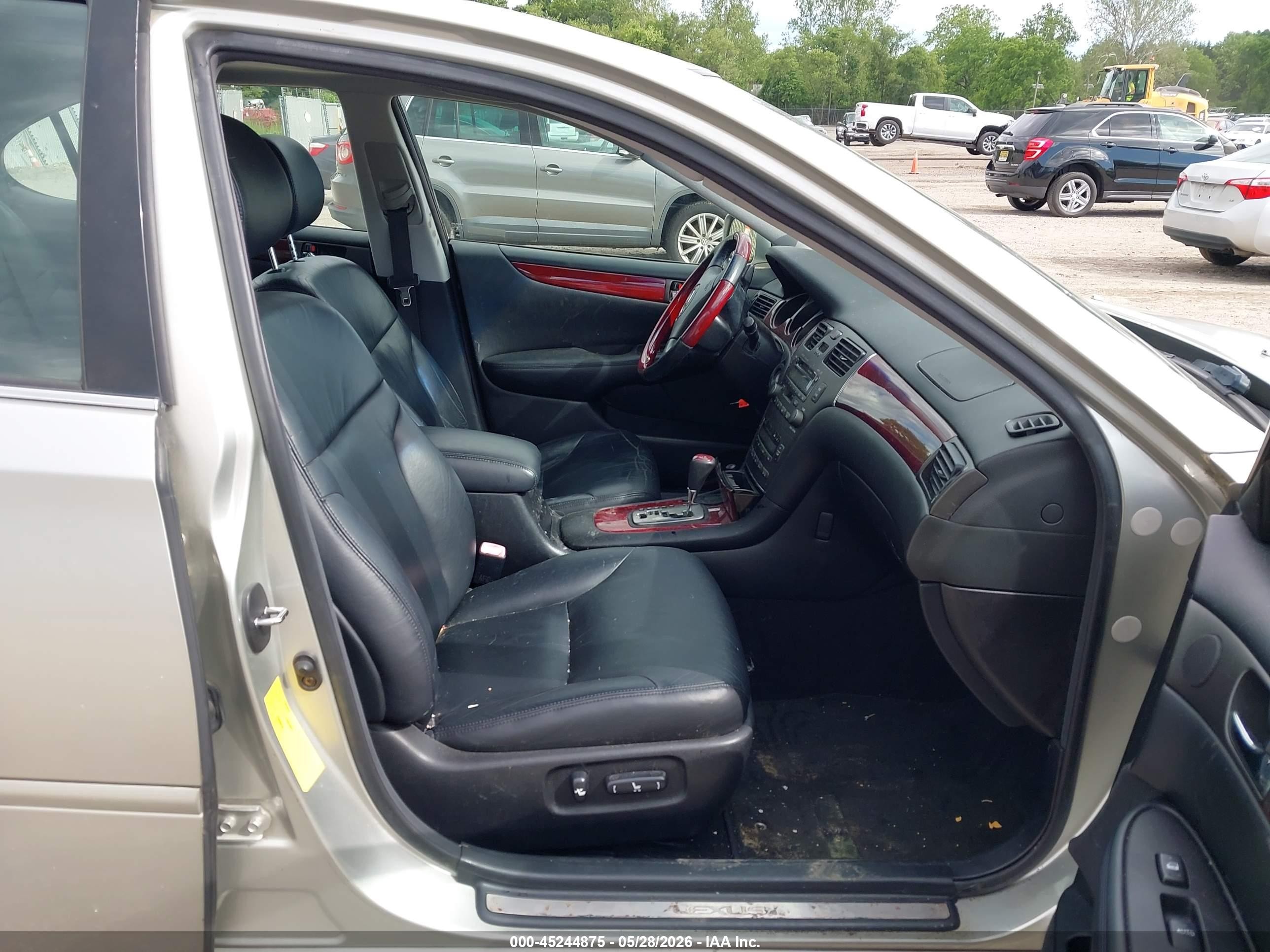 2004 Lexus Es 330   Серебряный vin: JTHBA30G445025558