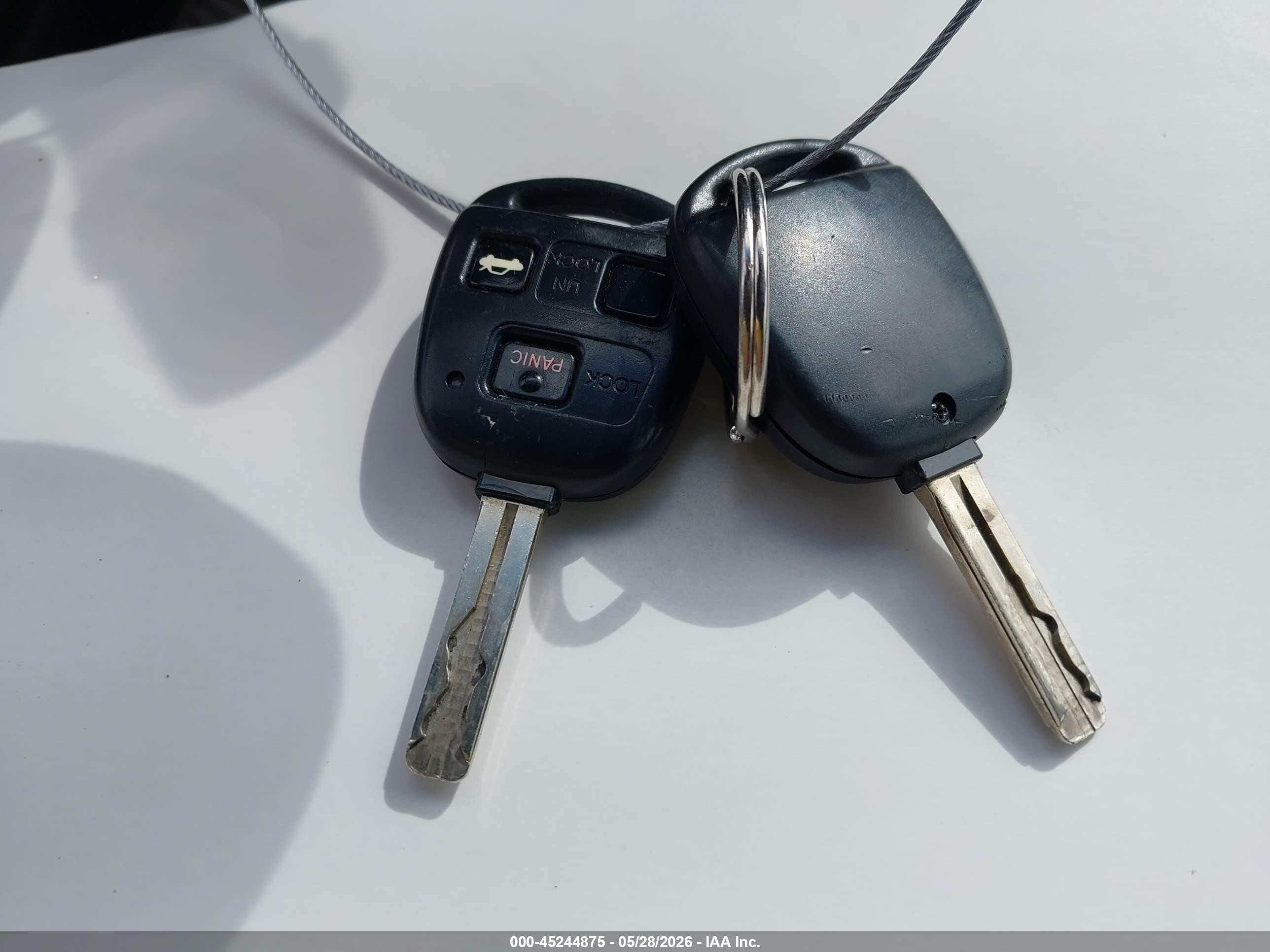 2004 Lexus Es 330   Серебряный vin: JTHBA30G445025558